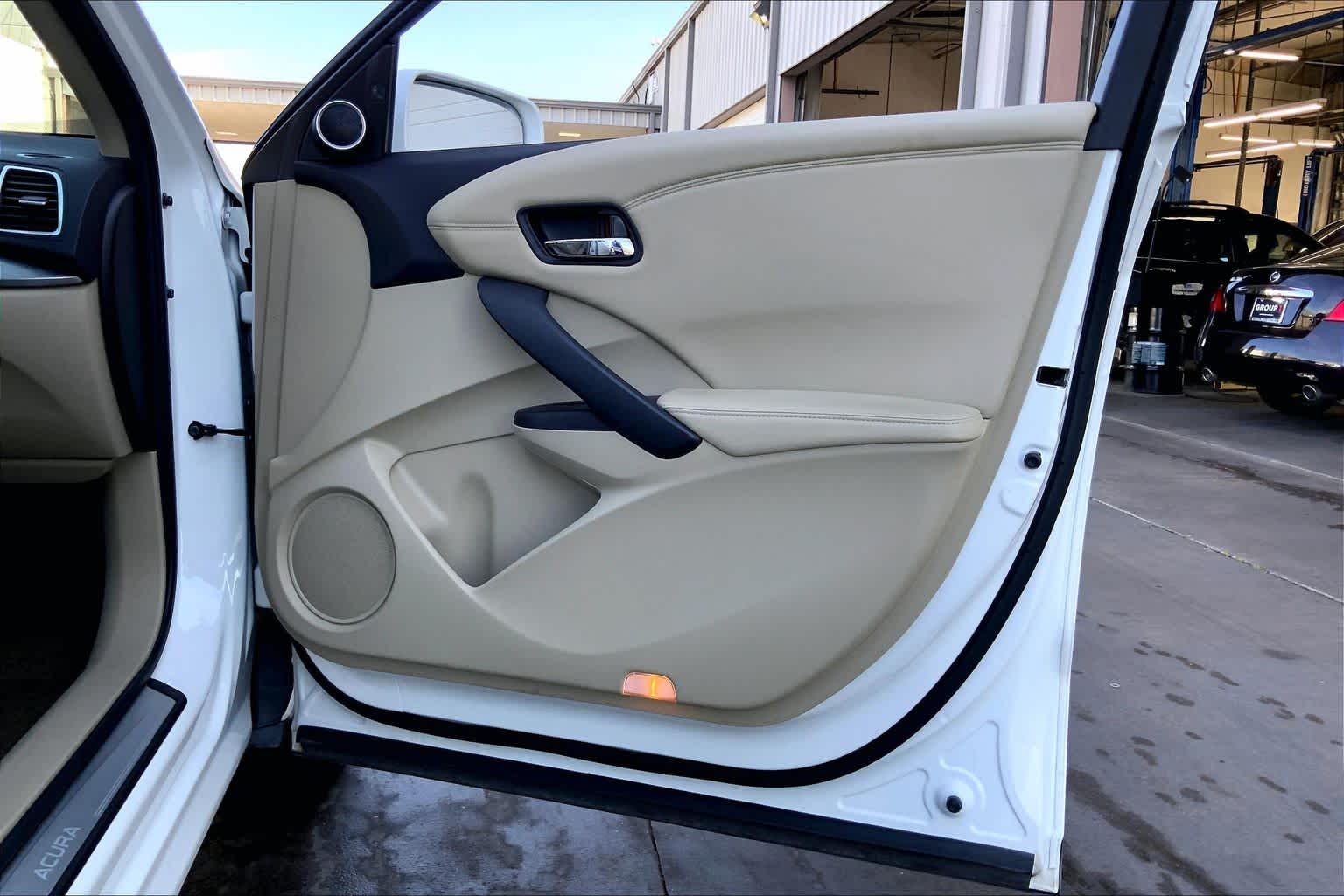 2018 Acura RDX w/Advance Pkg White Diamond Pearl at Sterling McCall Acura