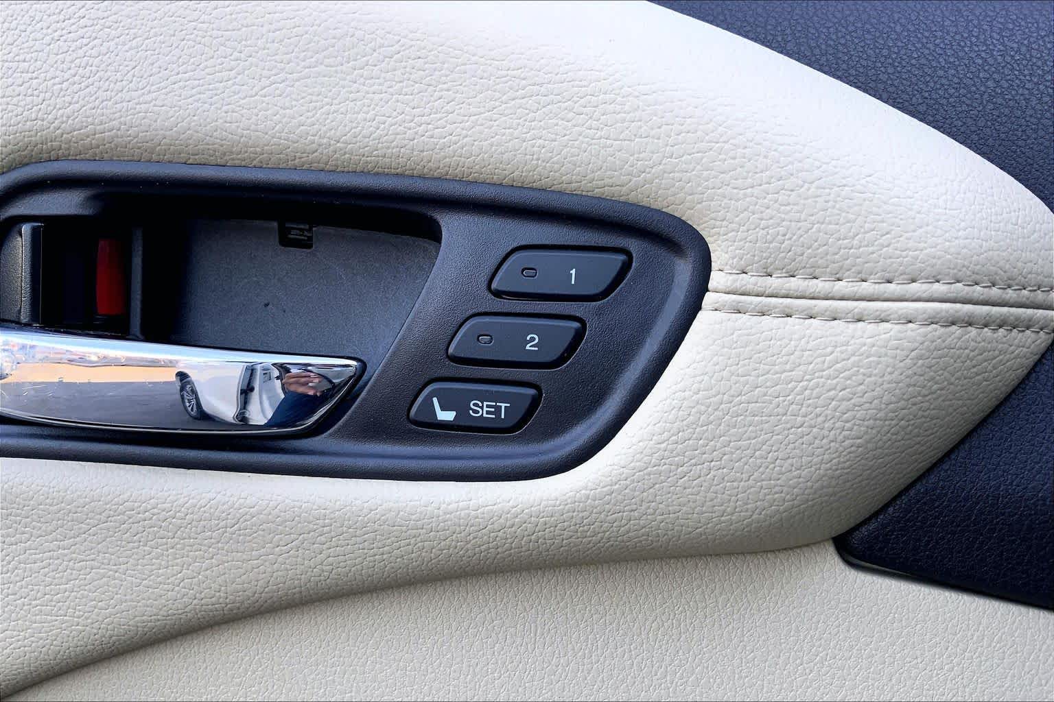 2018 Acura RDX w/Advance Pkg White Diamond Pearl at Sterling McCall Acura