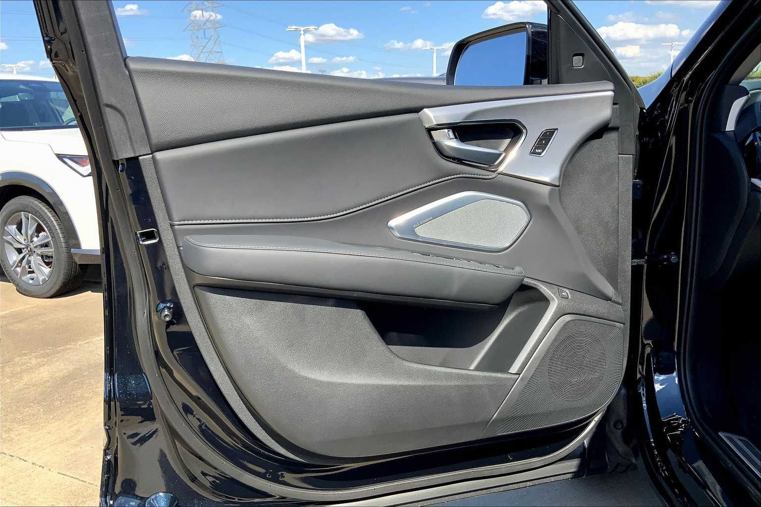 2025 Acura RDX w/Technology Package BK/BK at Sterling McCall Acura