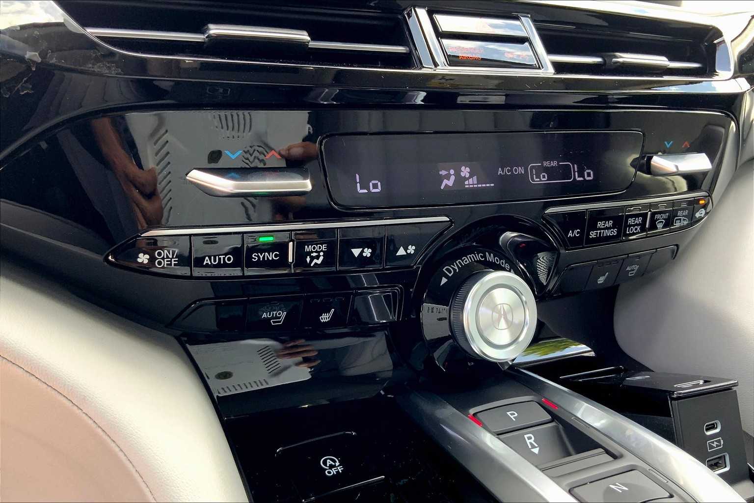 2026 Acura MDX w/Technology Package Solar Silver Metallic at Sterling McCall Acura