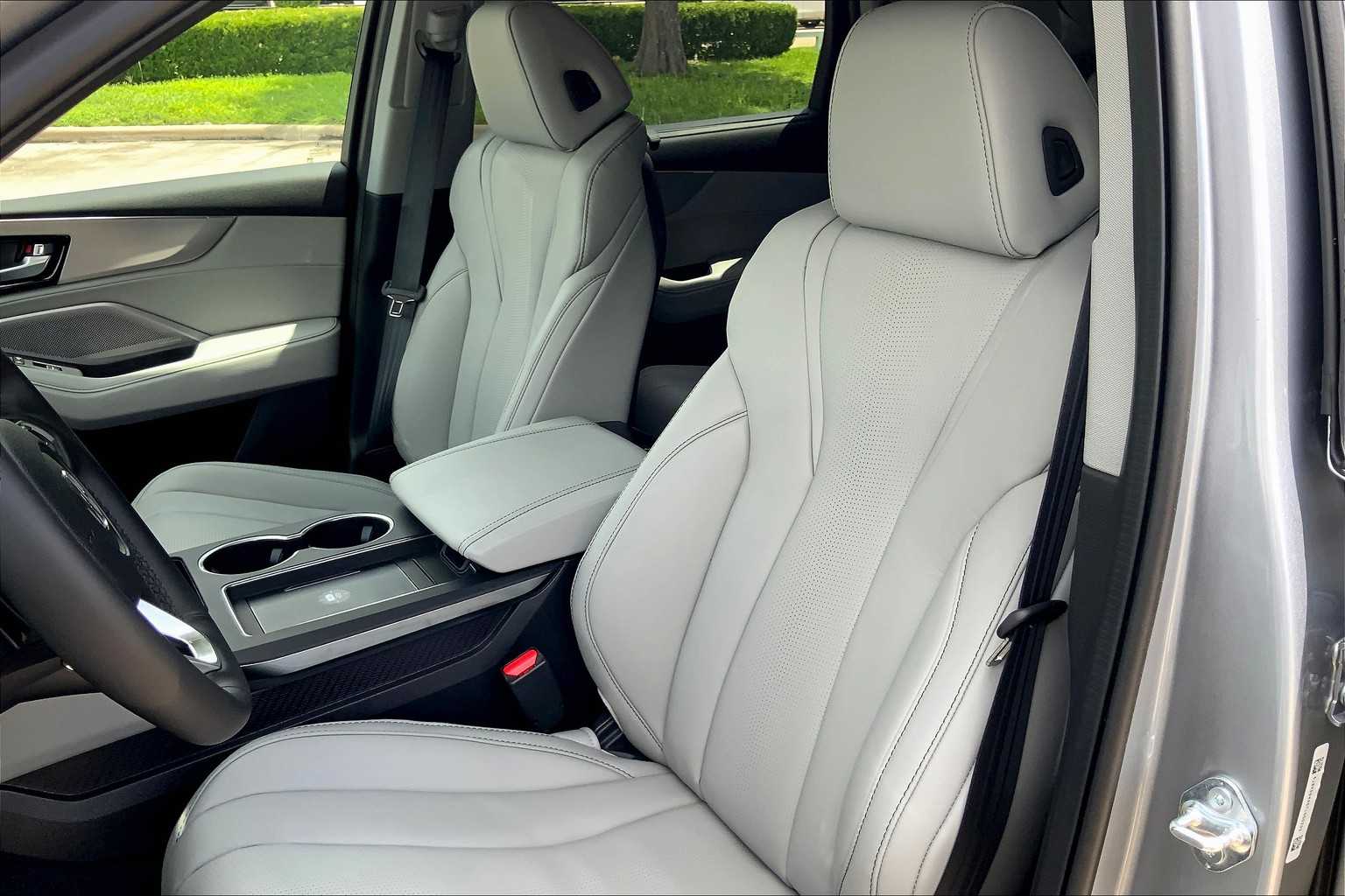 2026 Acura MDX w/Technology Package Solar Silver Metallic at Sterling McCall Acura