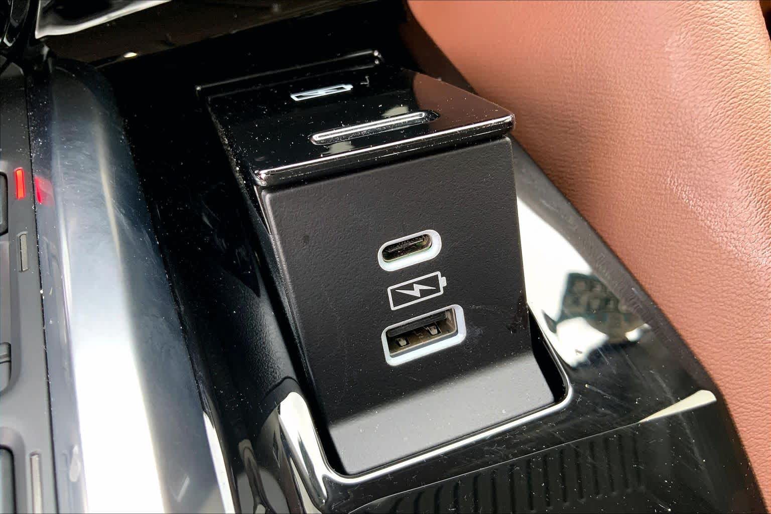 2025 Acura MDX w/Technology Package Majestic Black Pearl at Sterling McCall Acura