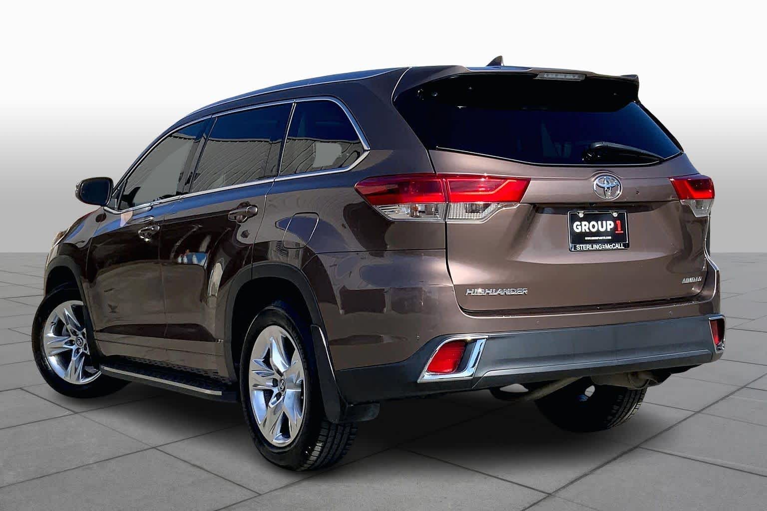 2017 Toyota Highlander Limited Toasted Walnut Pearl at Honda of Clear Lake
