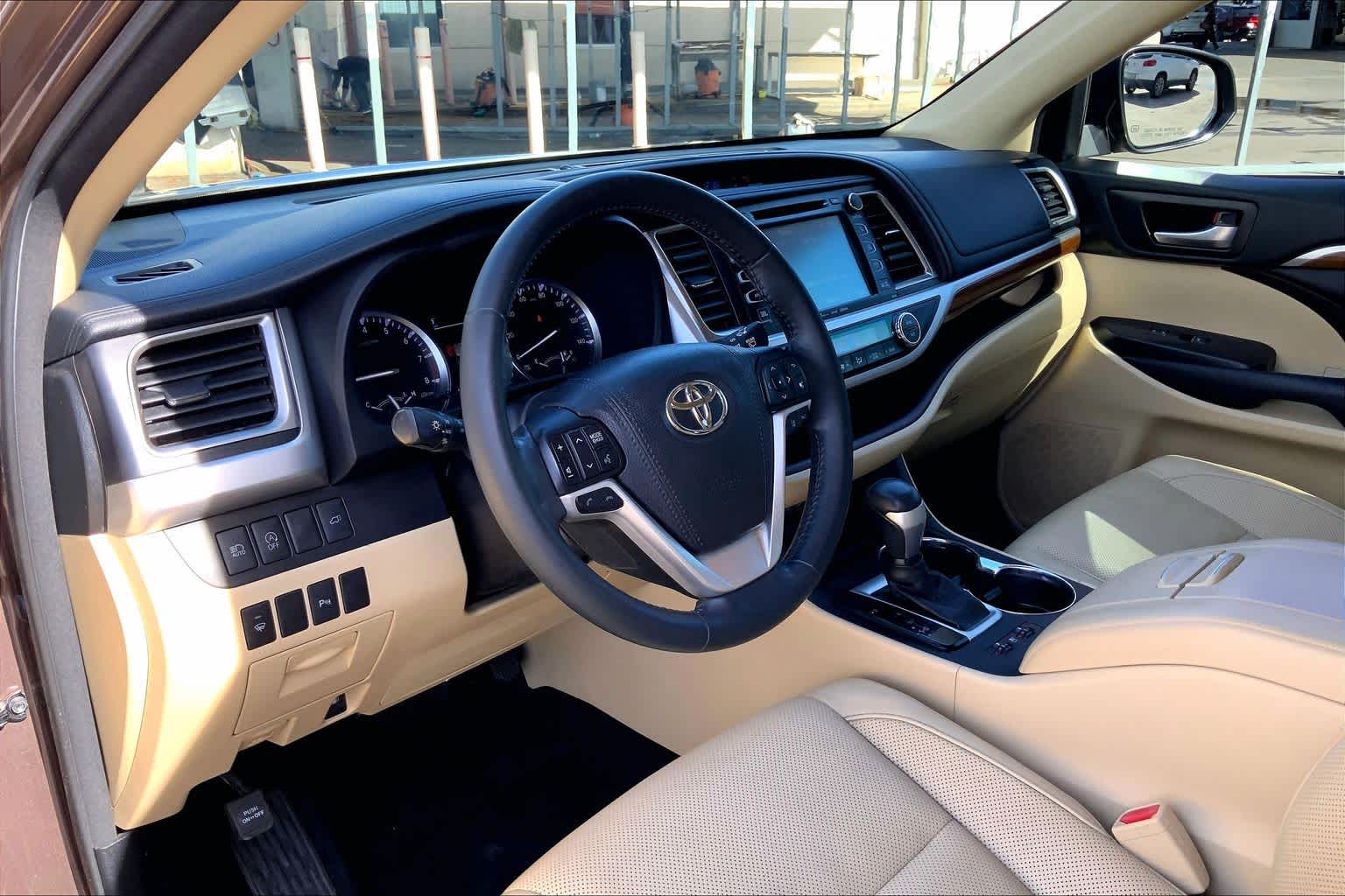 2017 Toyota Highlander Limited Toasted Walnut Pearl at Honda of Clear Lake