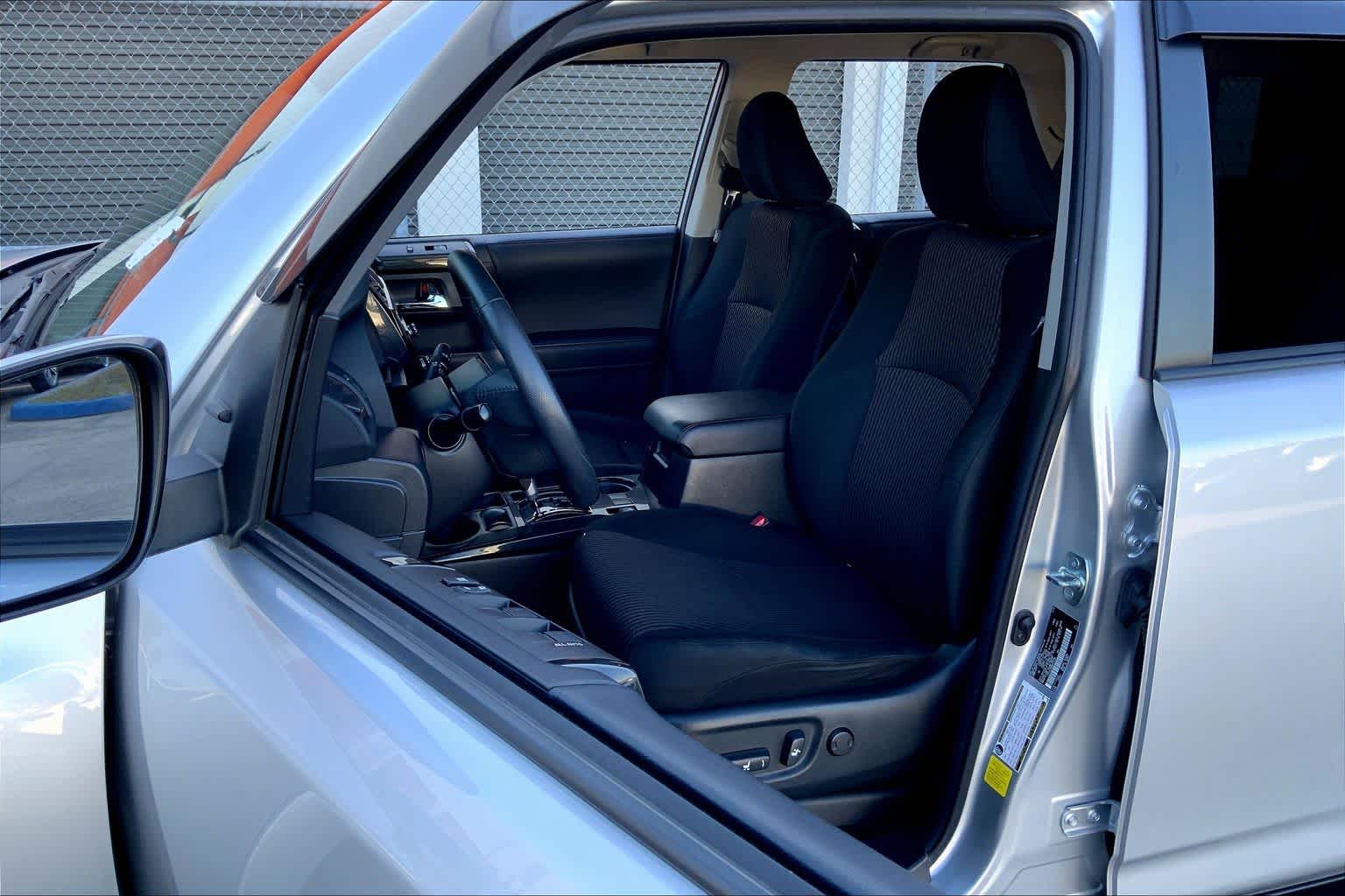 2022 Toyota 4Runner TRD Off Road - 6