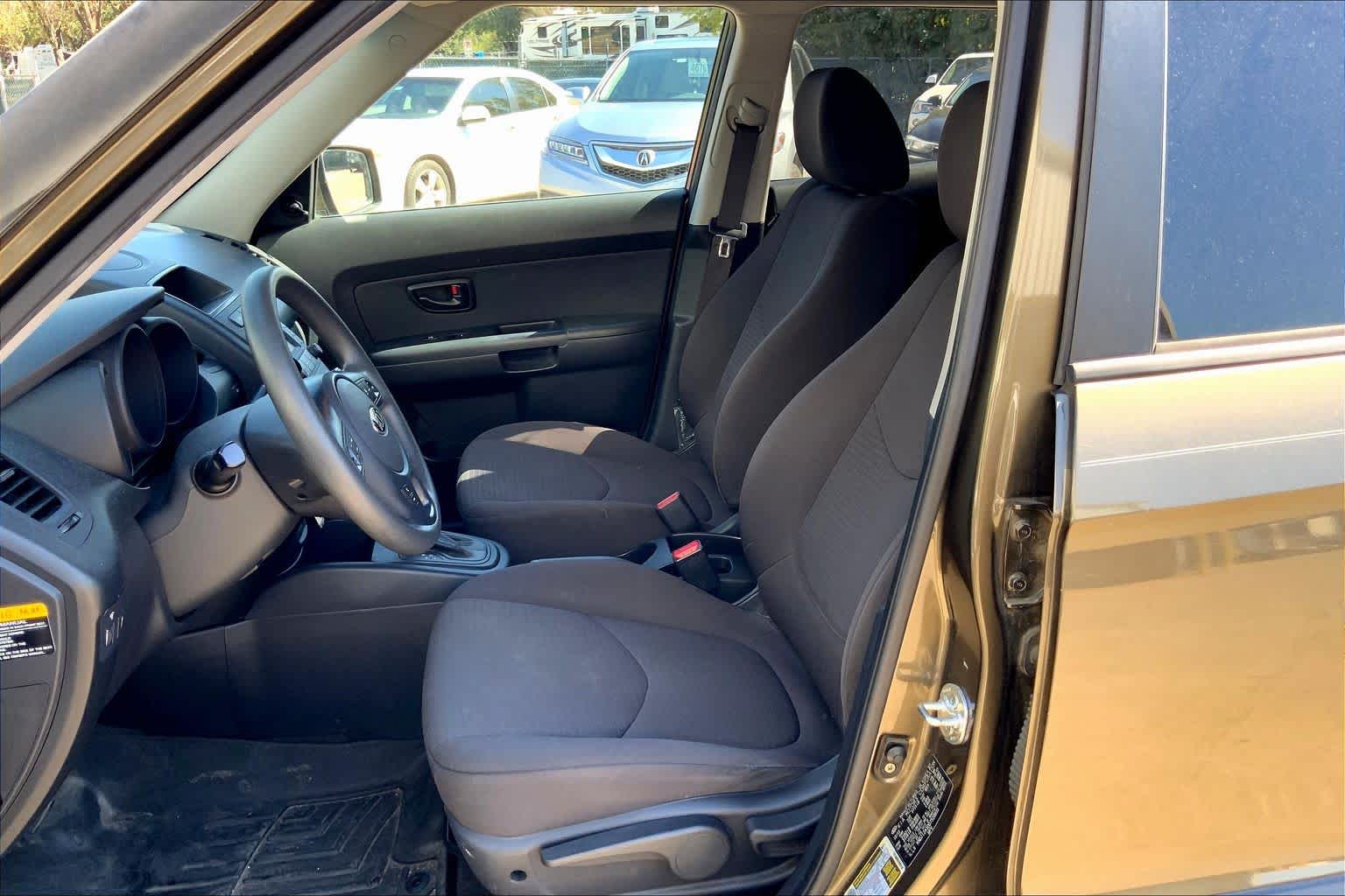 2013 Kia Soul Base Moss Metallic at Texan GMC Buick