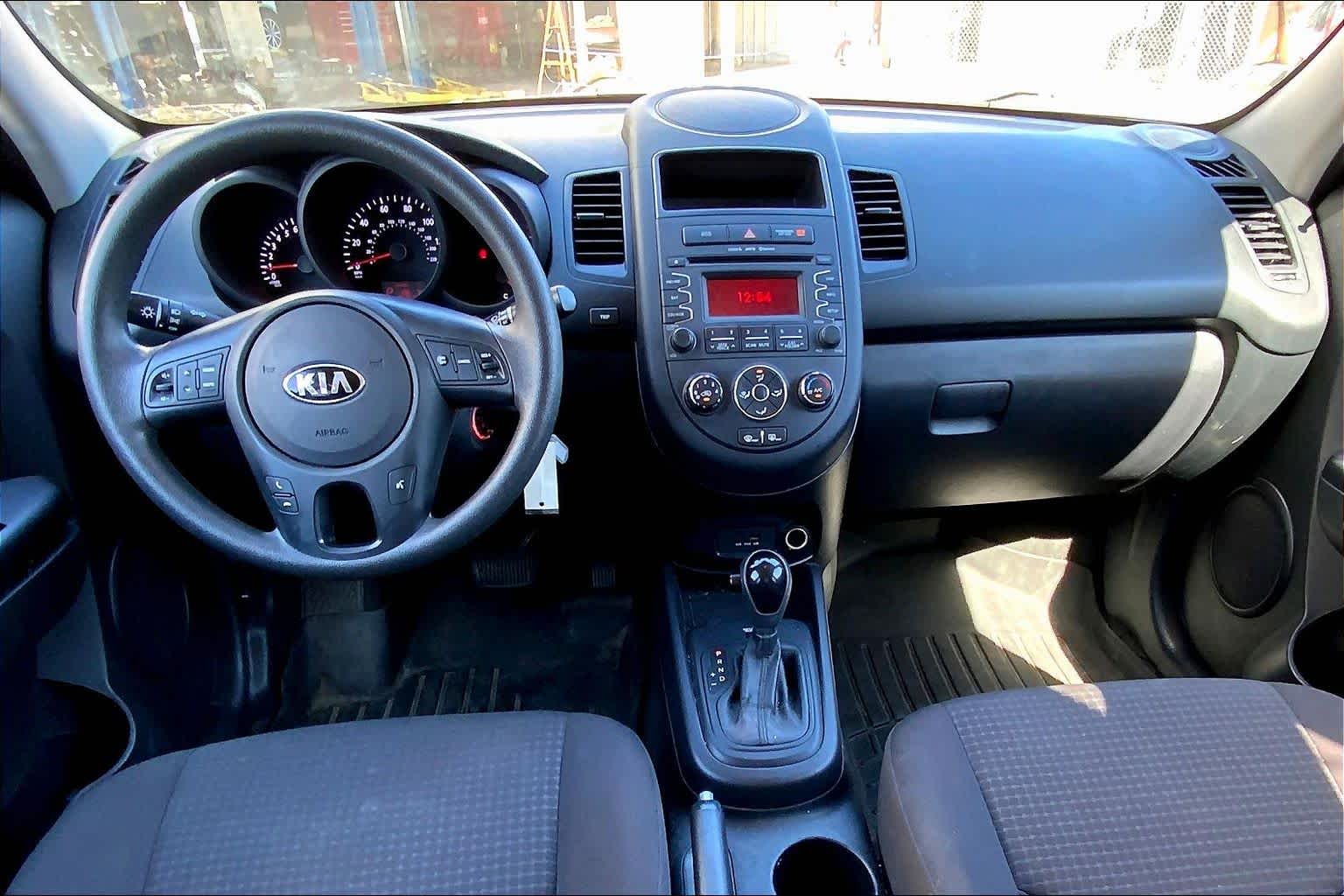 2013 Kia Soul Base Moss Metallic at Texan GMC Buick