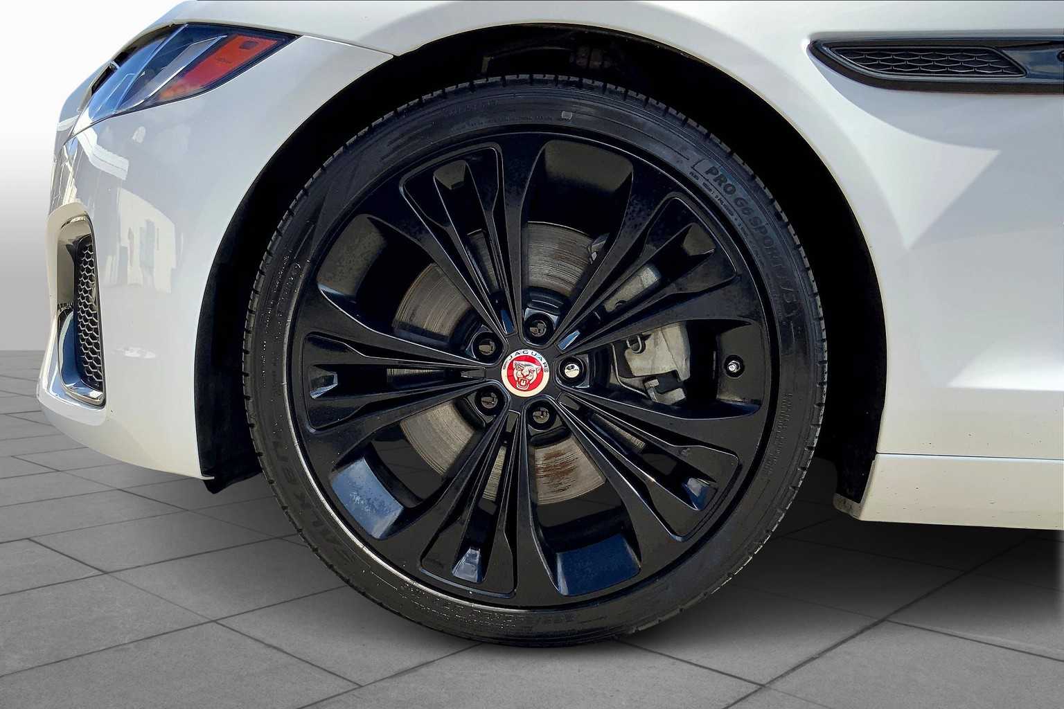 2023 Jaguar XF SE - 9