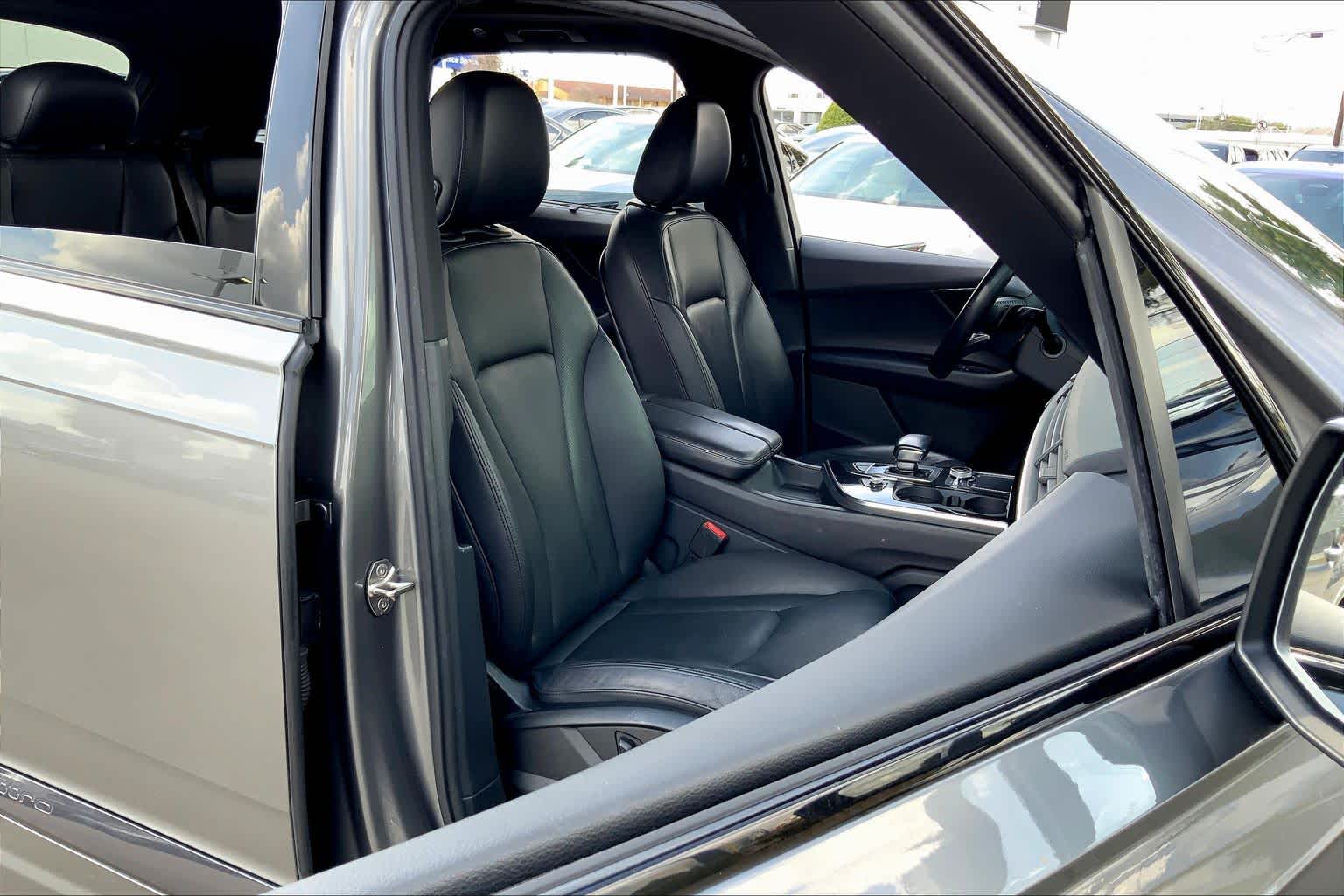 2017 Audi Q7 Prestige Graphite Gray Metallic at Sterling McCall Lexus