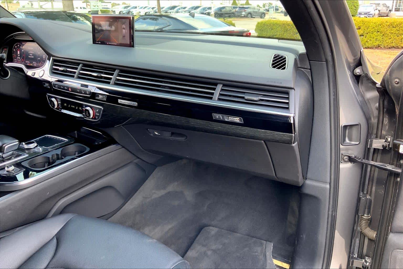 2017 Audi Q7 Prestige Graphite Gray Metallic at Sterling McCall Lexus