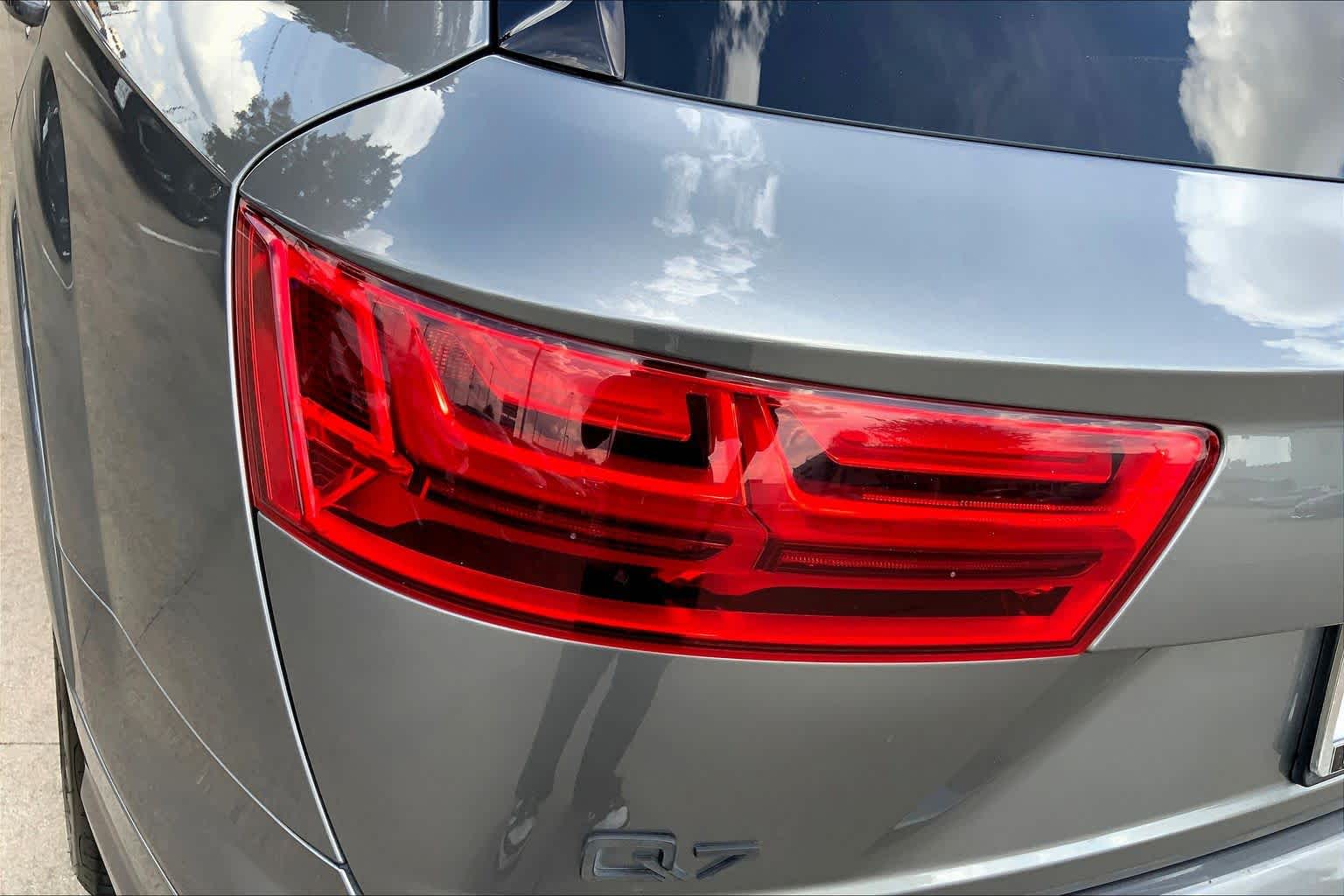 2017 Audi Q7 Prestige Graphite Gray Metallic at Sterling McCall Lexus