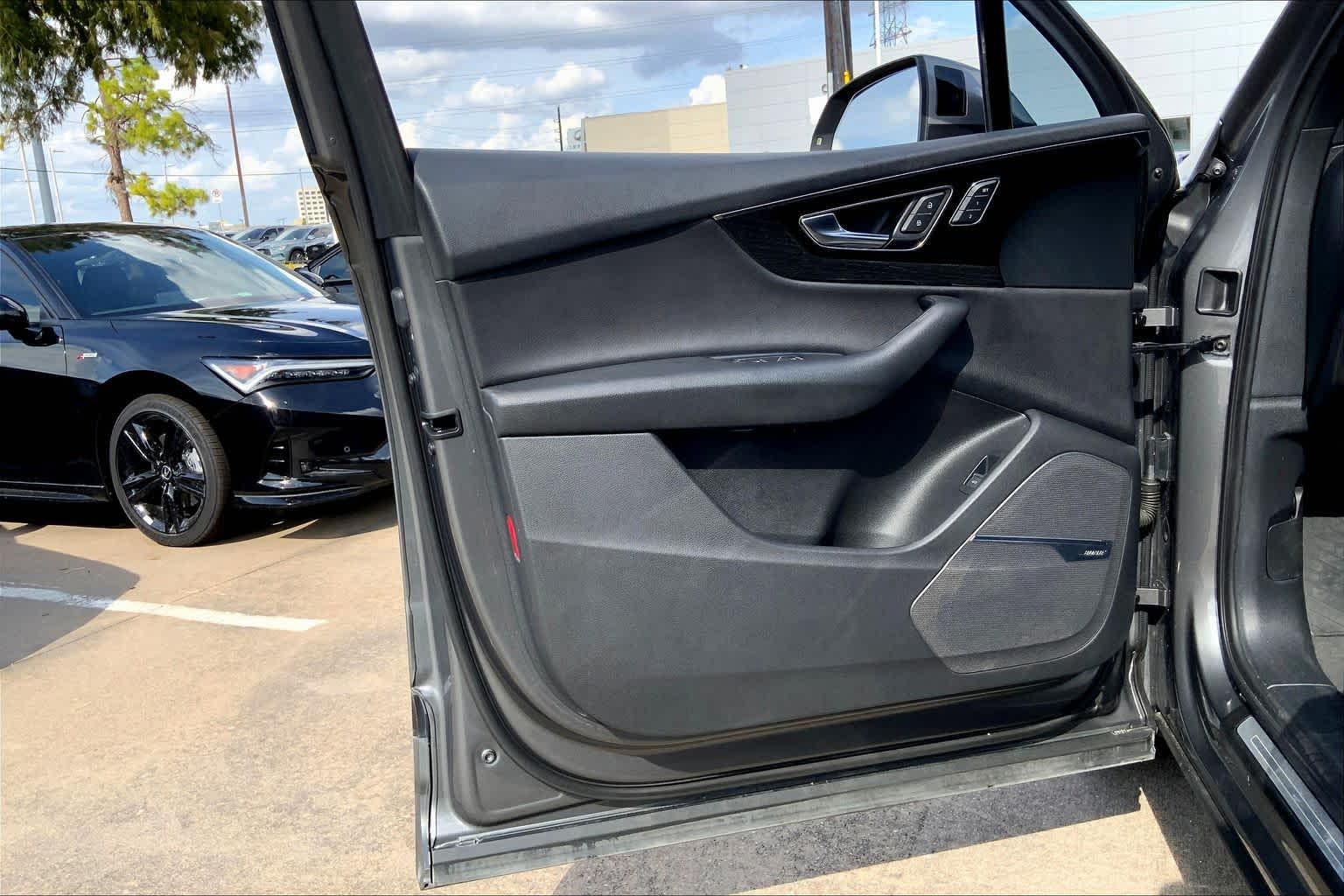 2017 Audi Q7 Prestige Graphite Gray Metallic at Sterling McCall Lexus