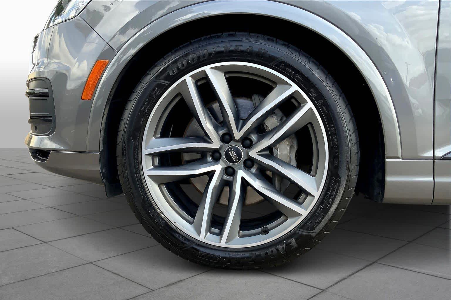 2017 Audi Q7 Prestige Graphite Gray Metallic at Sterling McCall Lexus