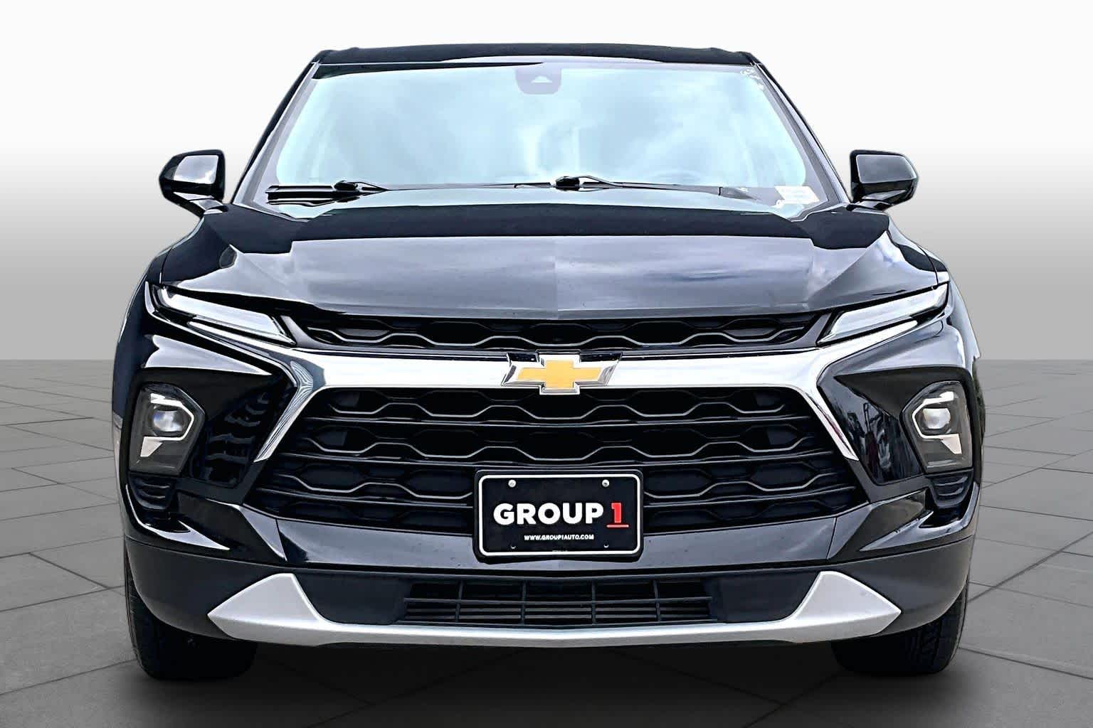View vehicle photo 7
