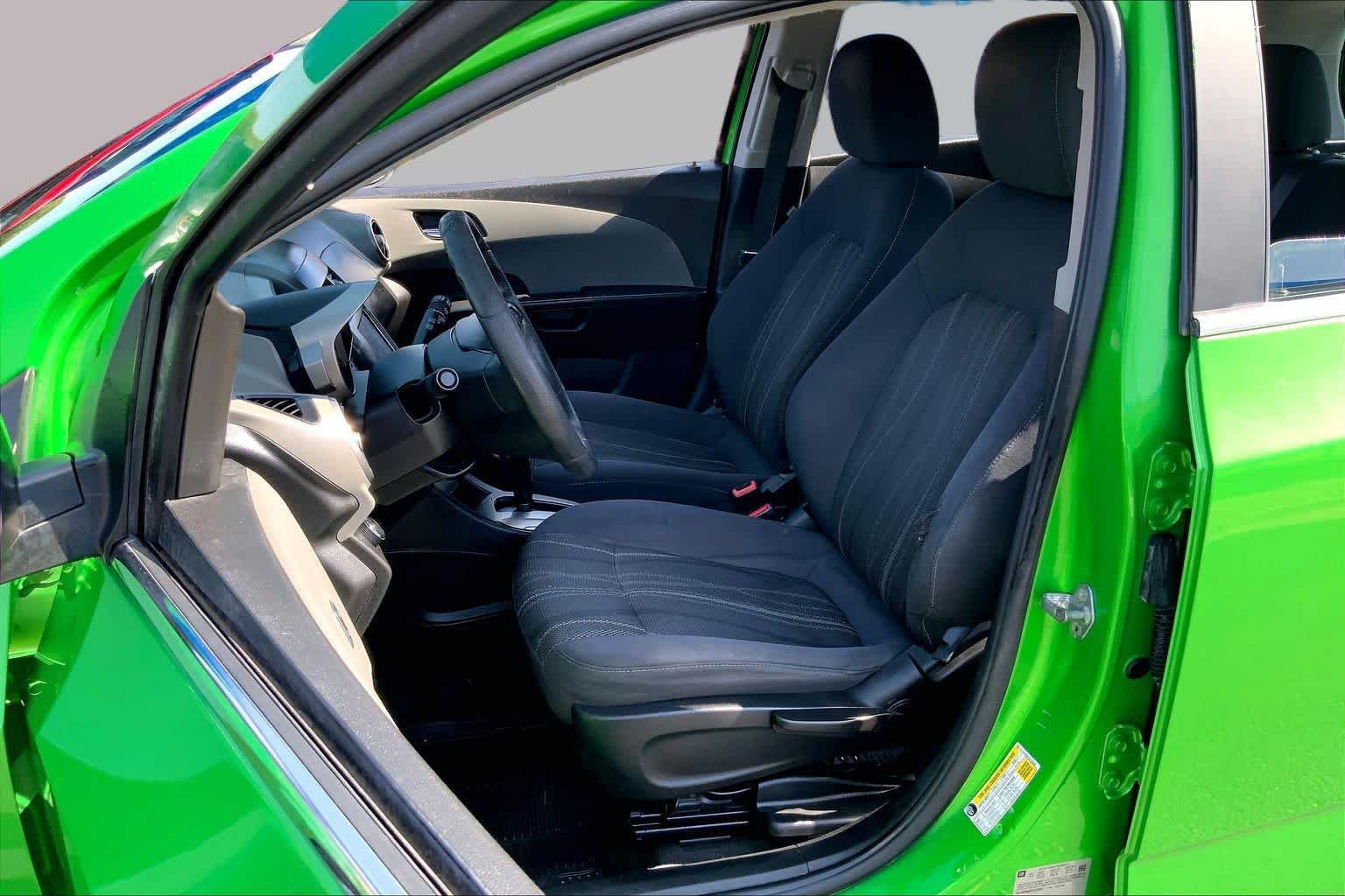 Pre-Owned 2016 Chevrolet Sonic LT