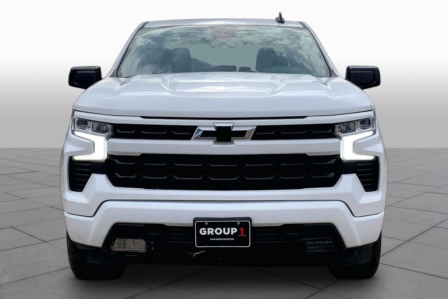 Used 2022 Summit White Chevrolet RST image 3