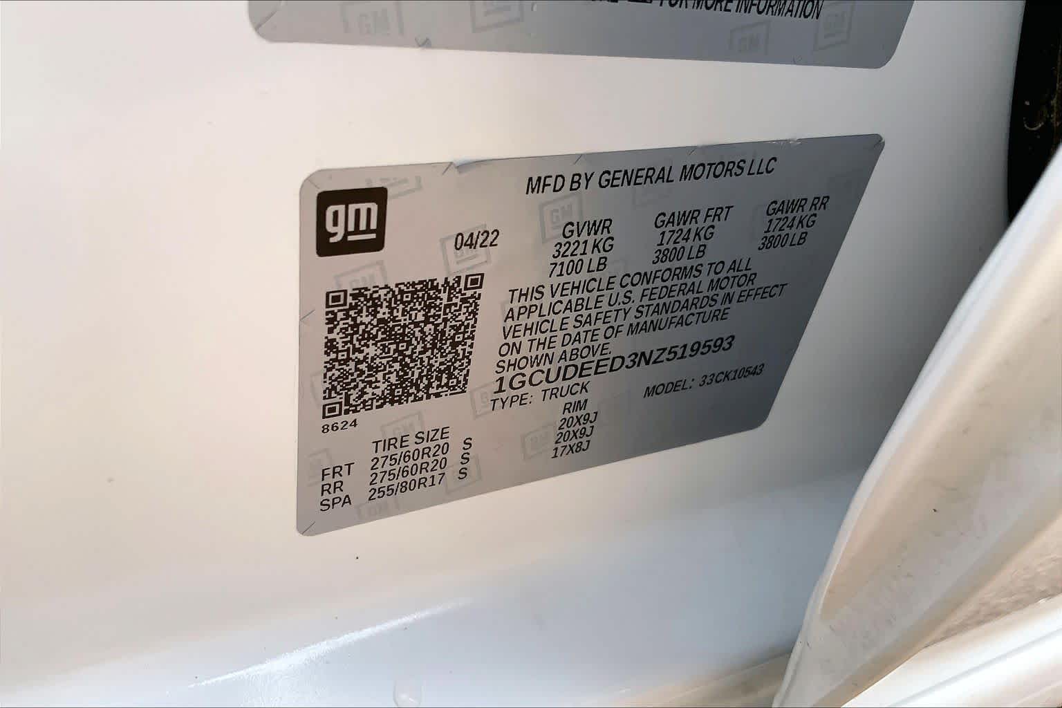 Used 2022 Summit White Chevrolet RST image 30