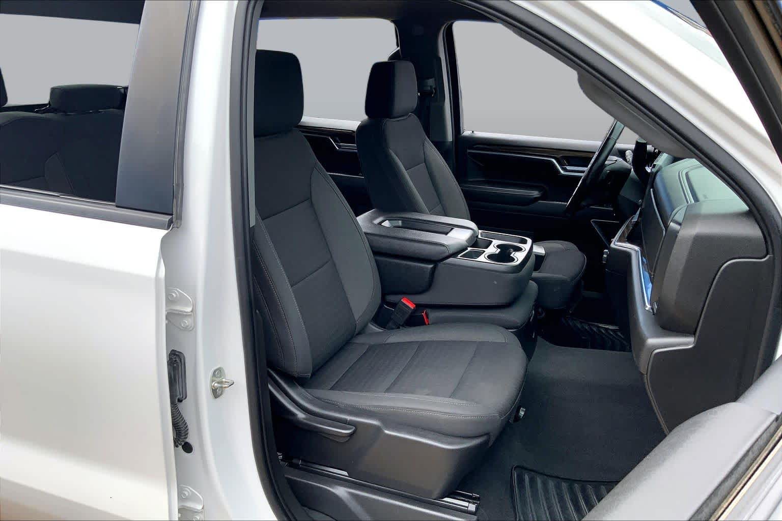 Used 2022 Summit White Chevrolet RST image 8