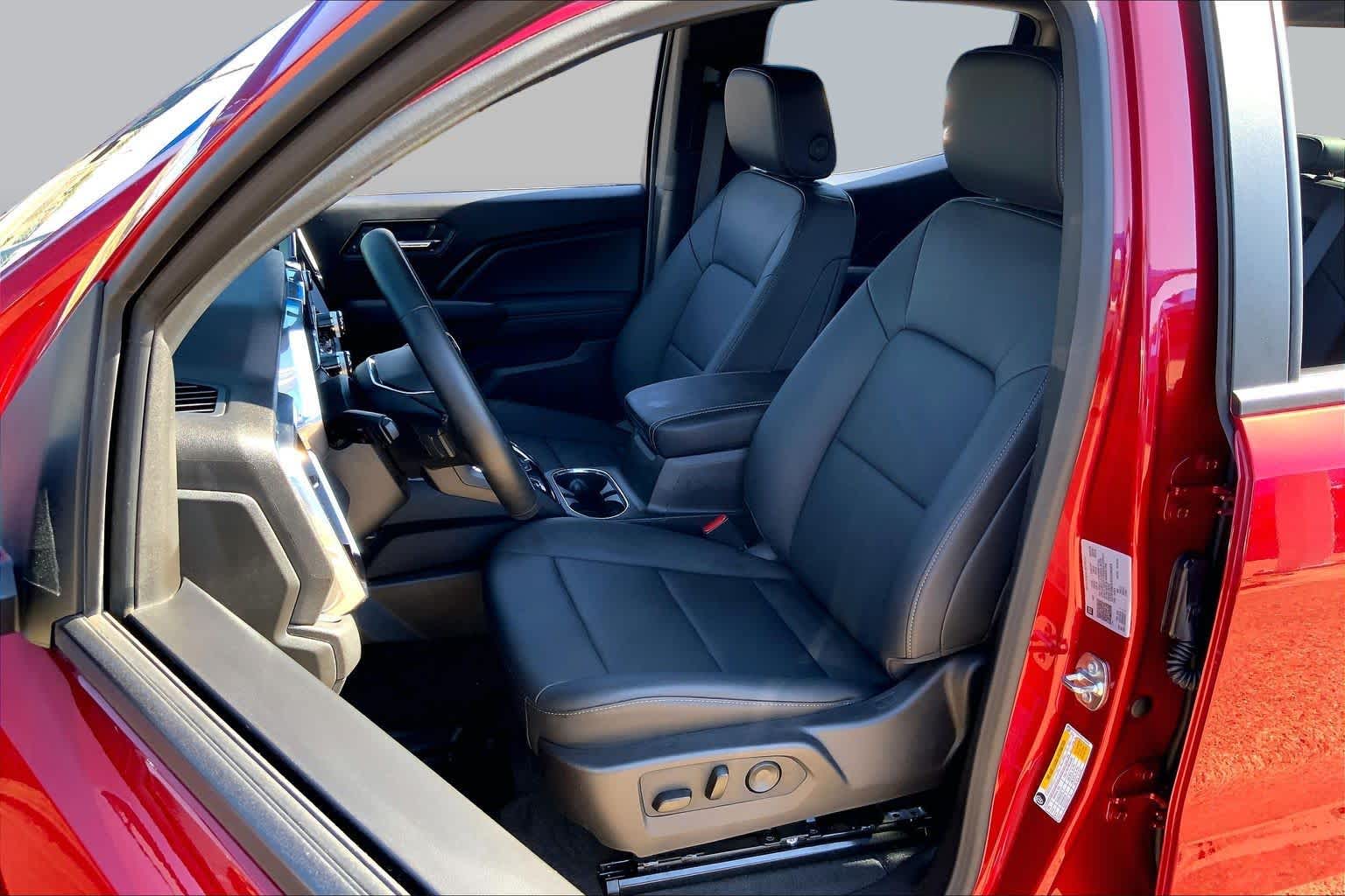 Pre-Owned 2025 GMC Canyon Elevation
