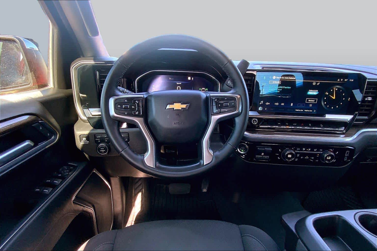 Pre-Owned 2025 Chevrolet Silverado 1500 LT