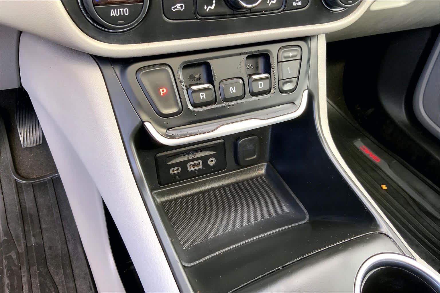 Used 2019 BLUE STEEL METALLIC GMC SLT image 34