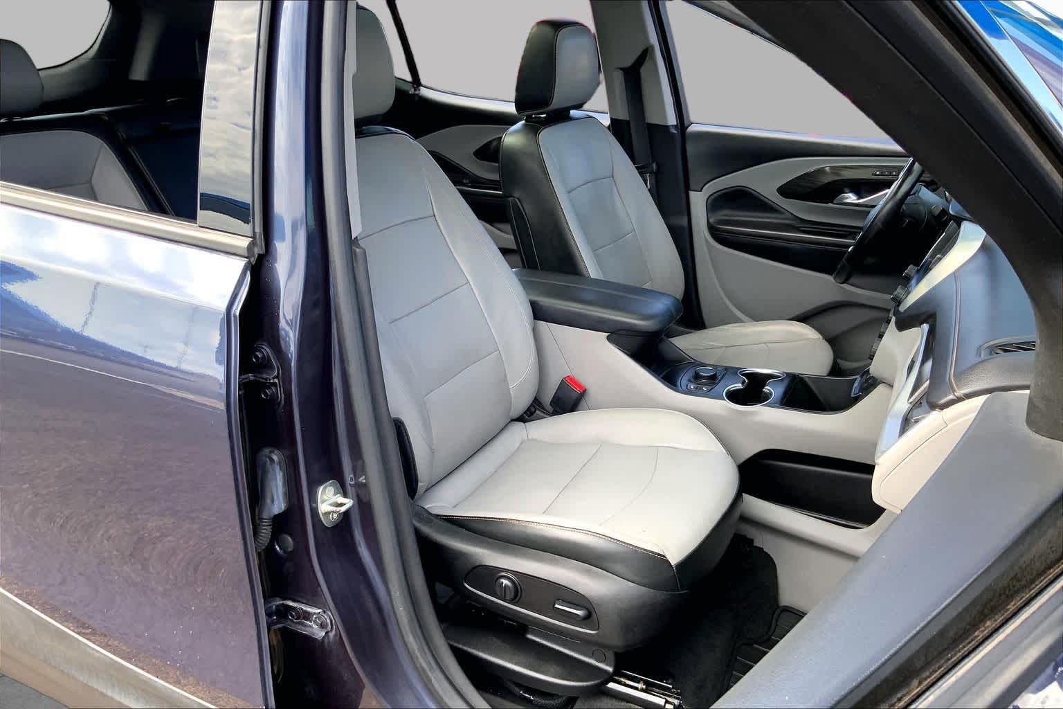 Used 2019 BLUE STEEL METALLIC GMC SLT image 8