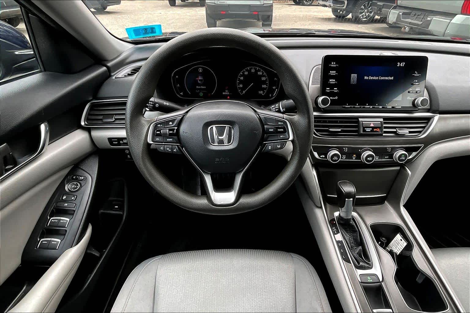 View vehicle photo 6