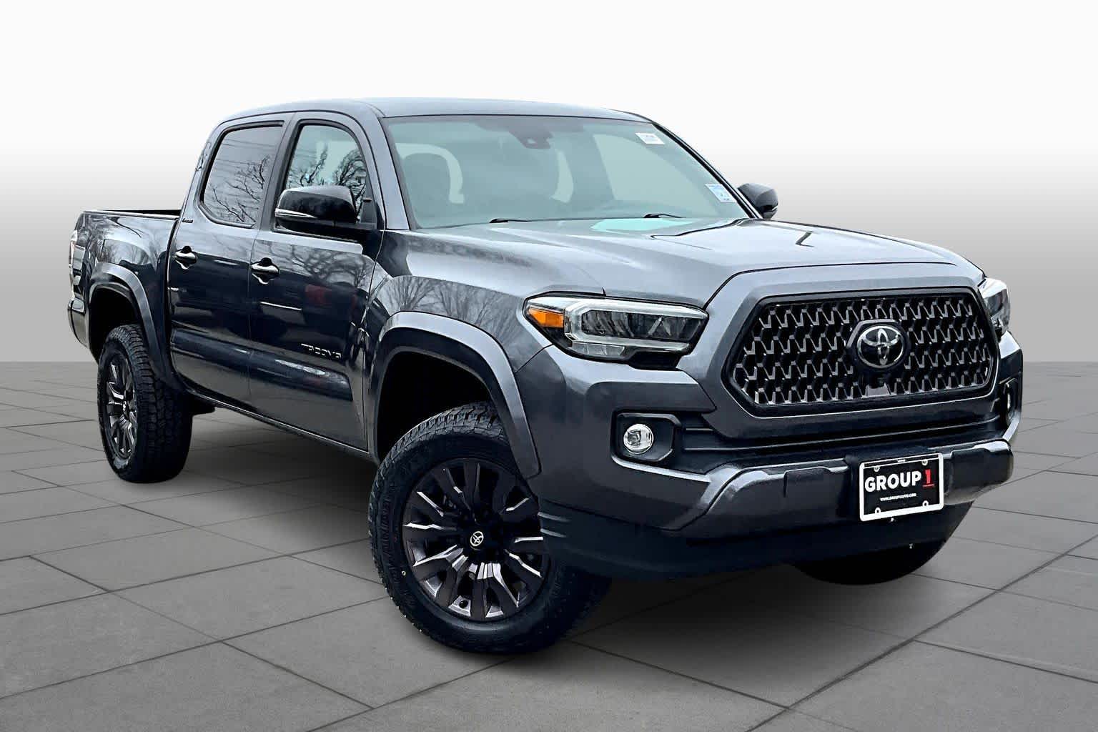 View vehicle photo 3