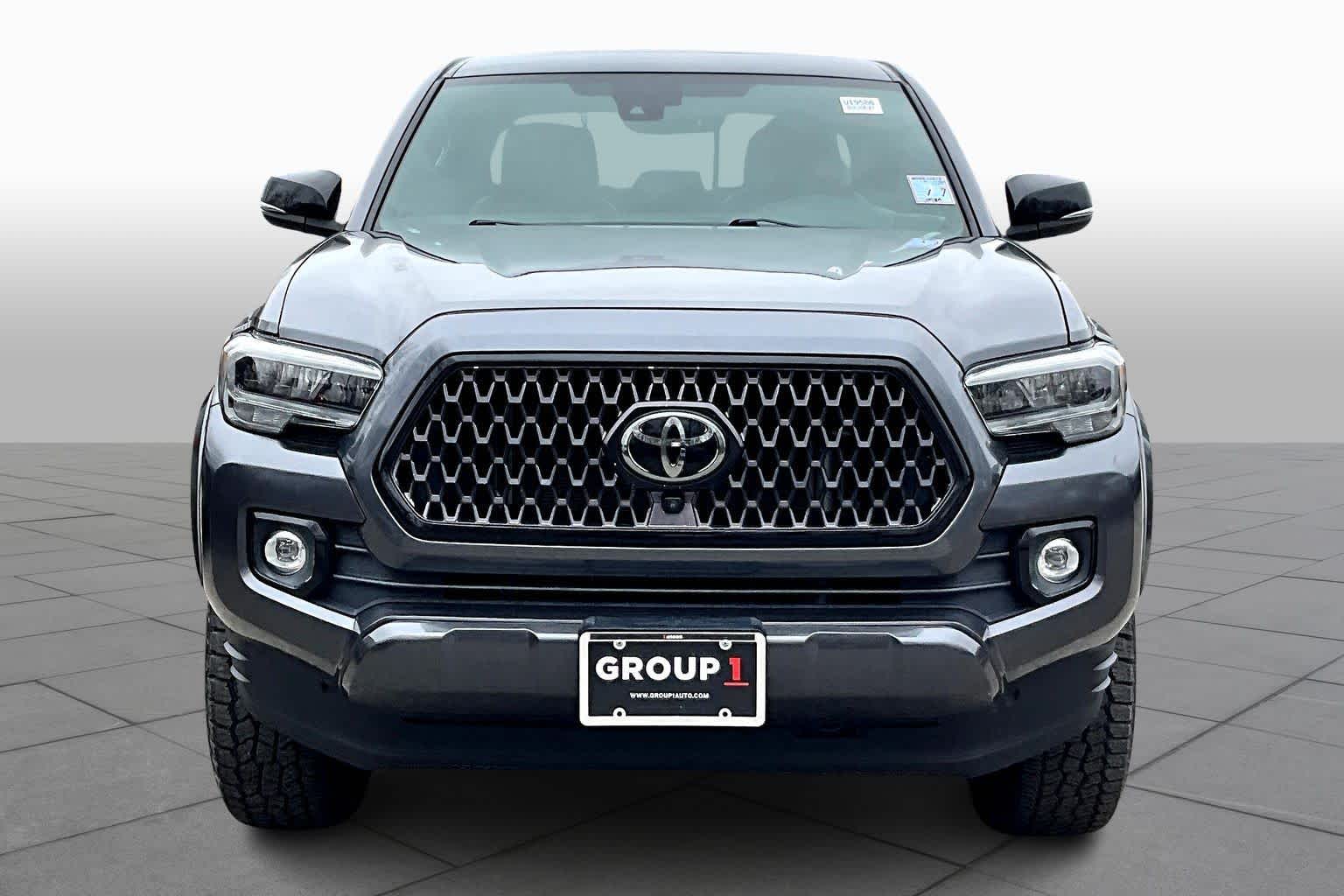 View vehicle photo 4