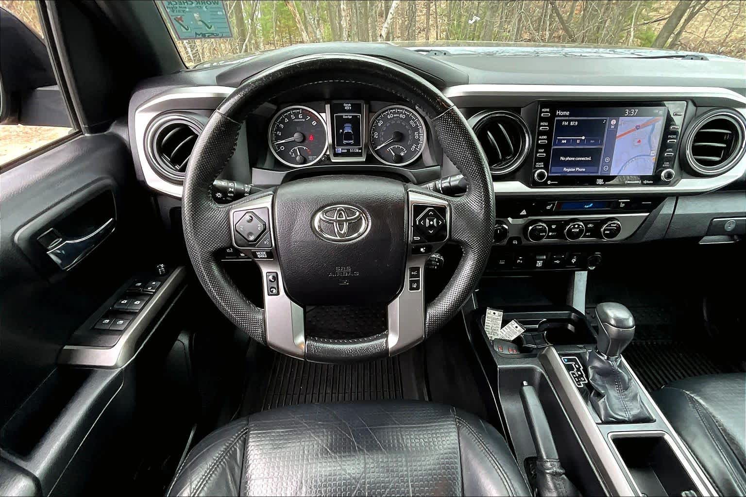 View vehicle photo 6