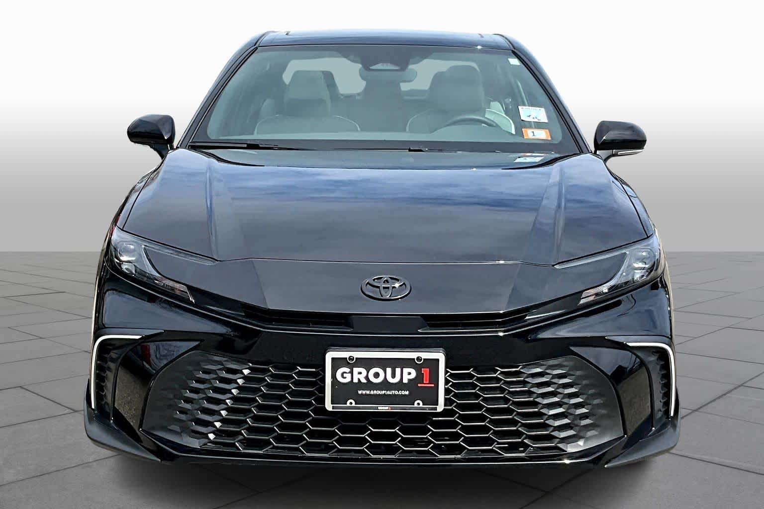 View vehicle photo 4