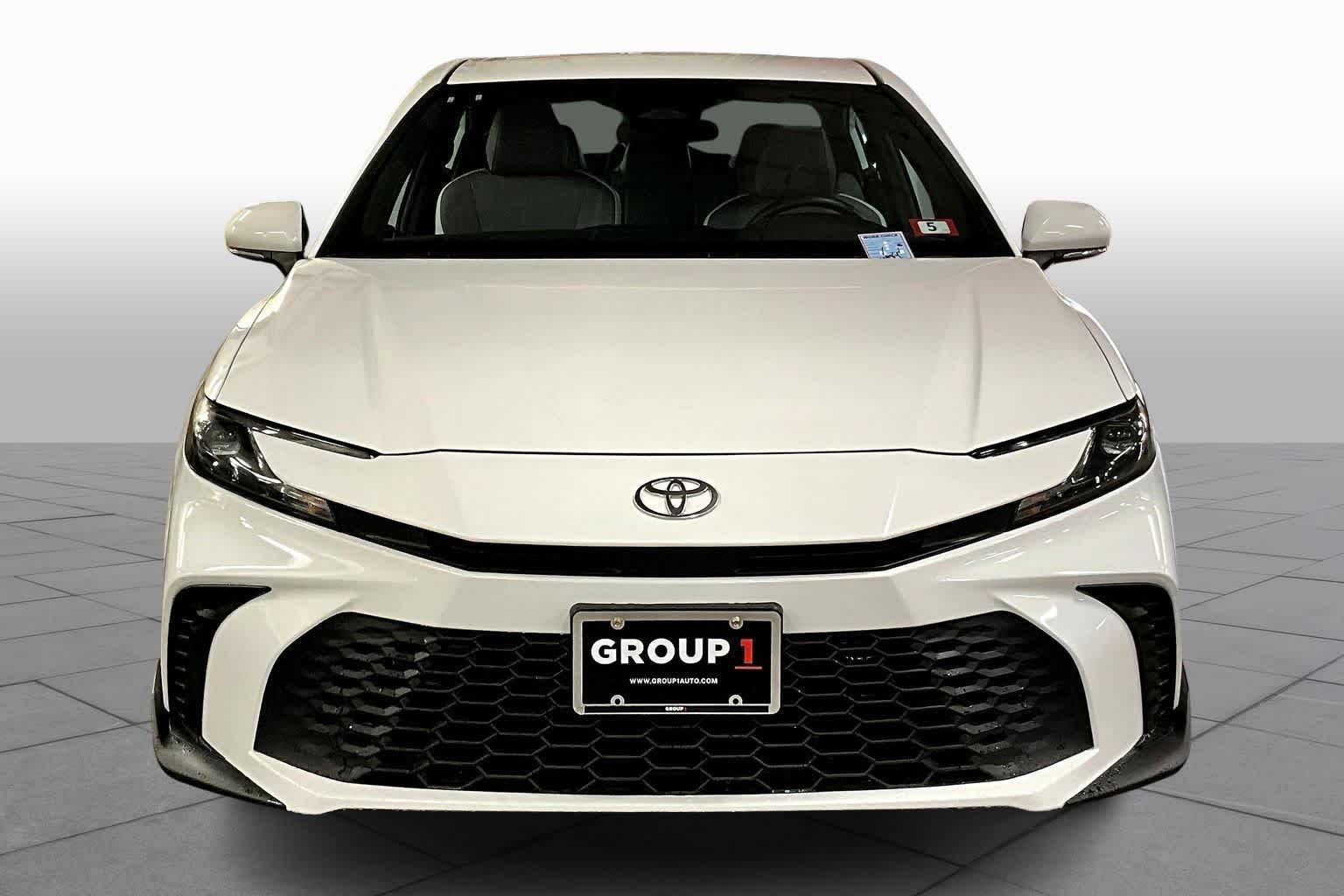 View vehicle photo 4