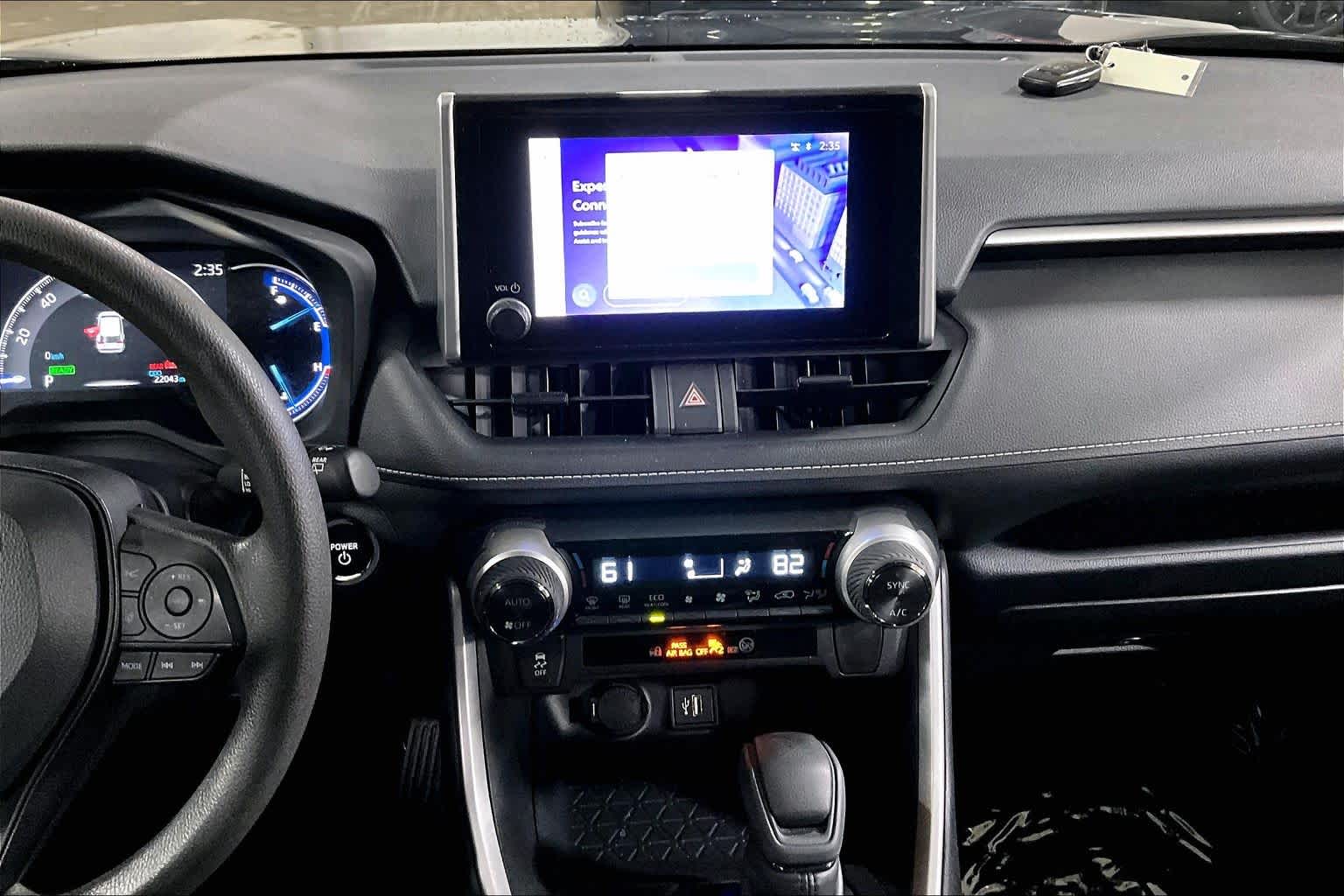 View vehicle photo 7