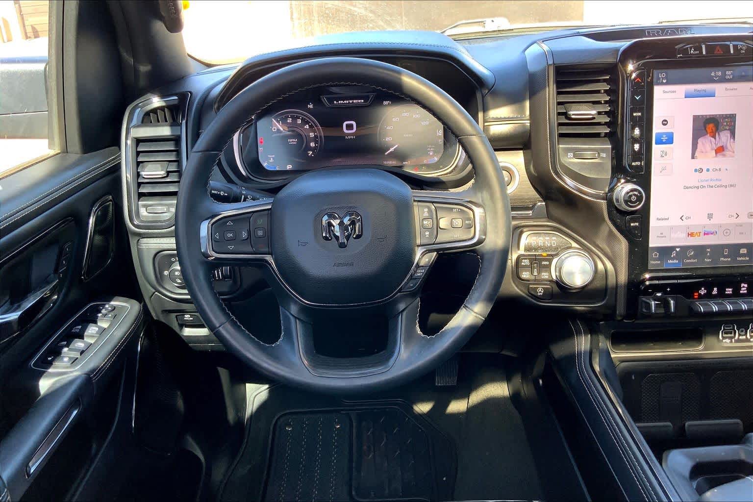 View vehicle photo 6