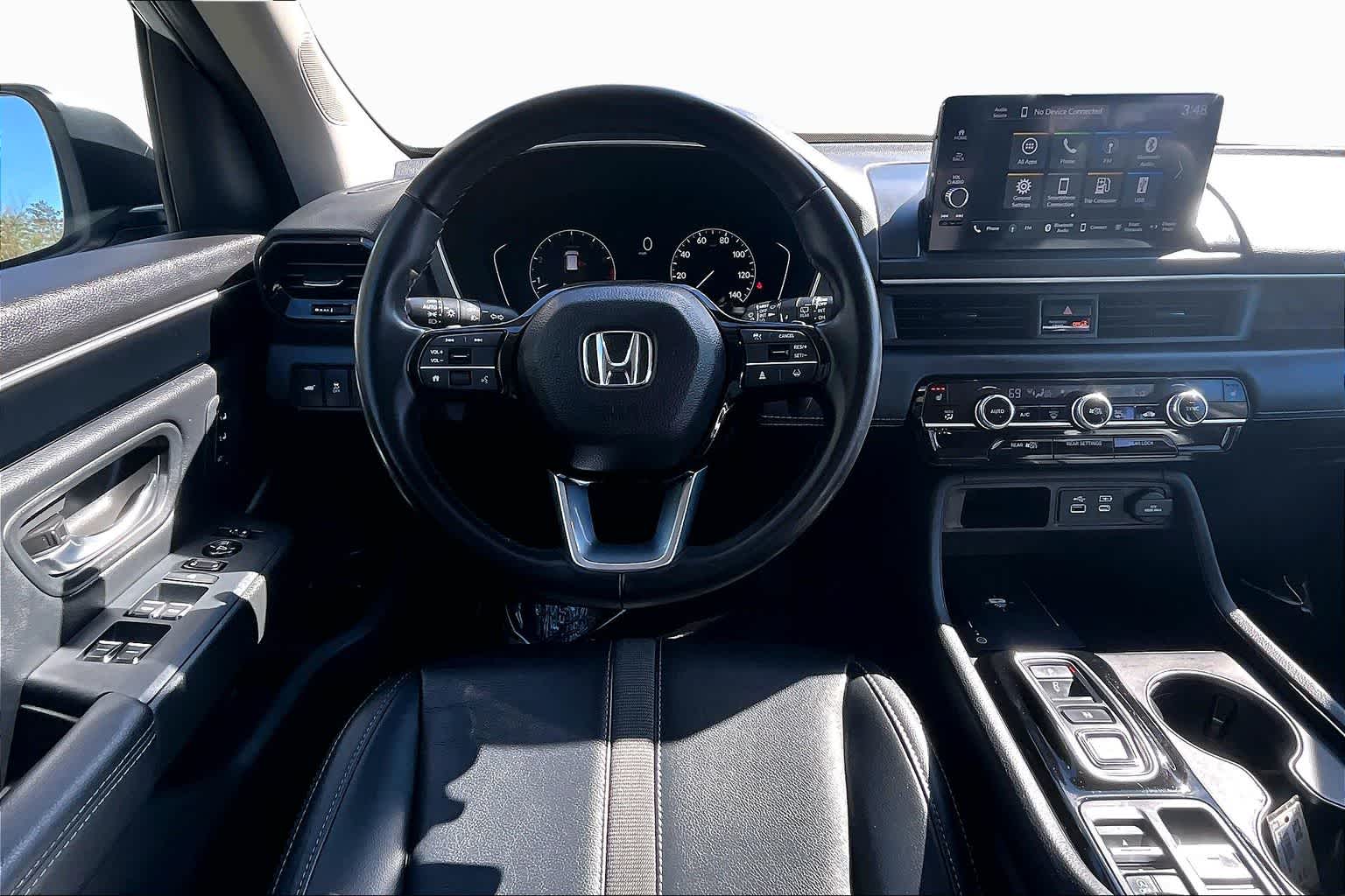 View vehicle photo 6