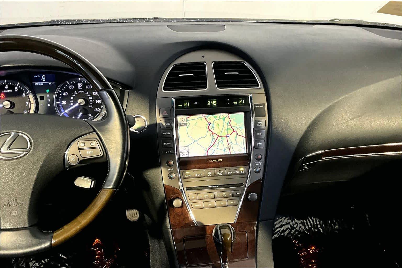 View vehicle photo 7