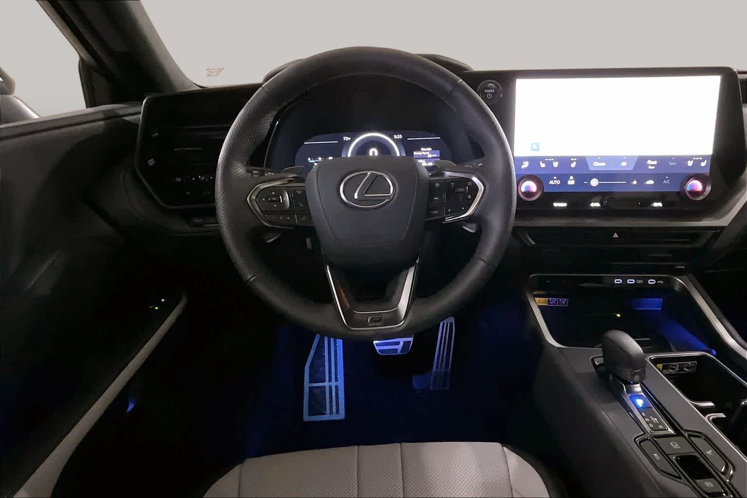 View vehicle photo 5