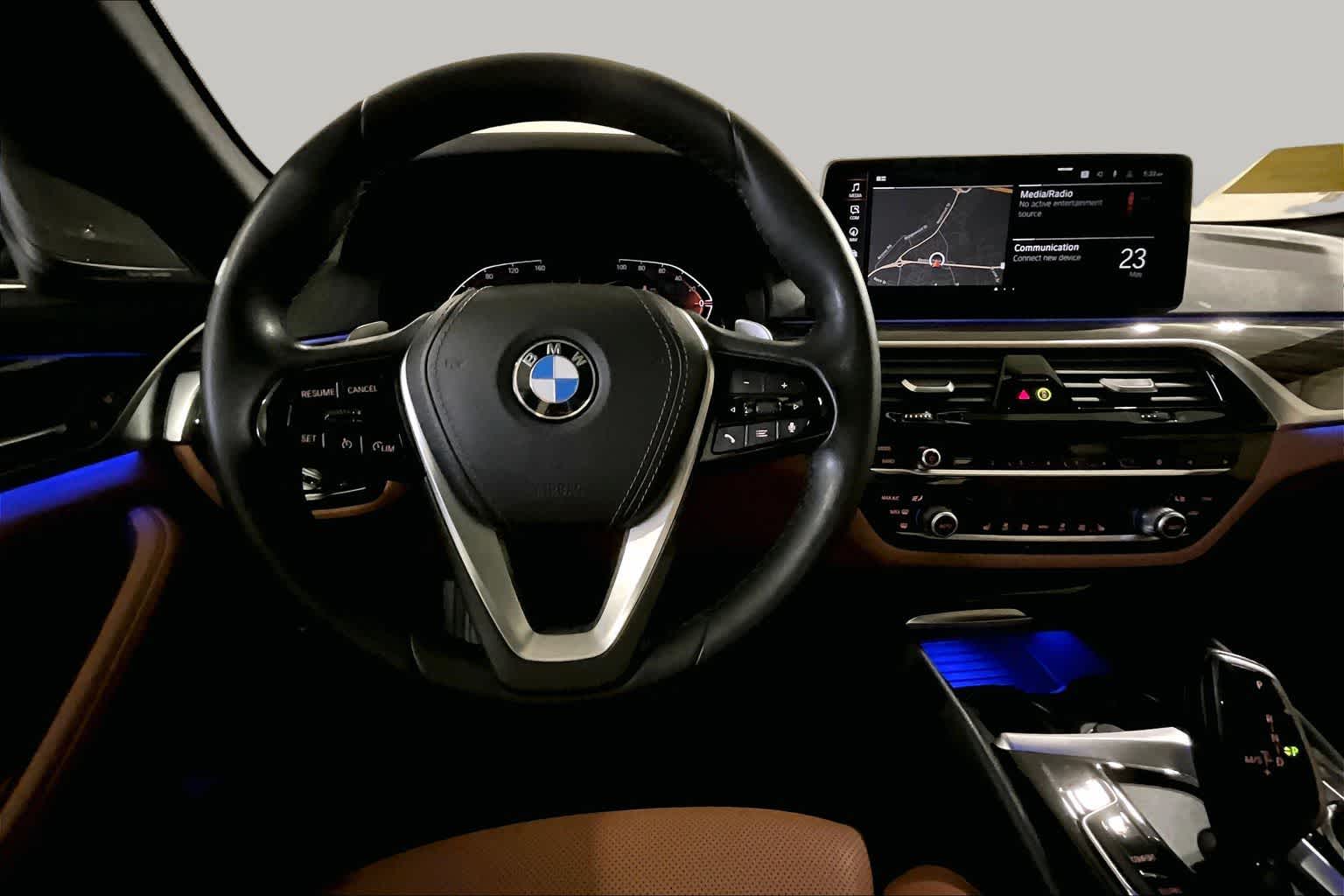 View vehicle photo 5