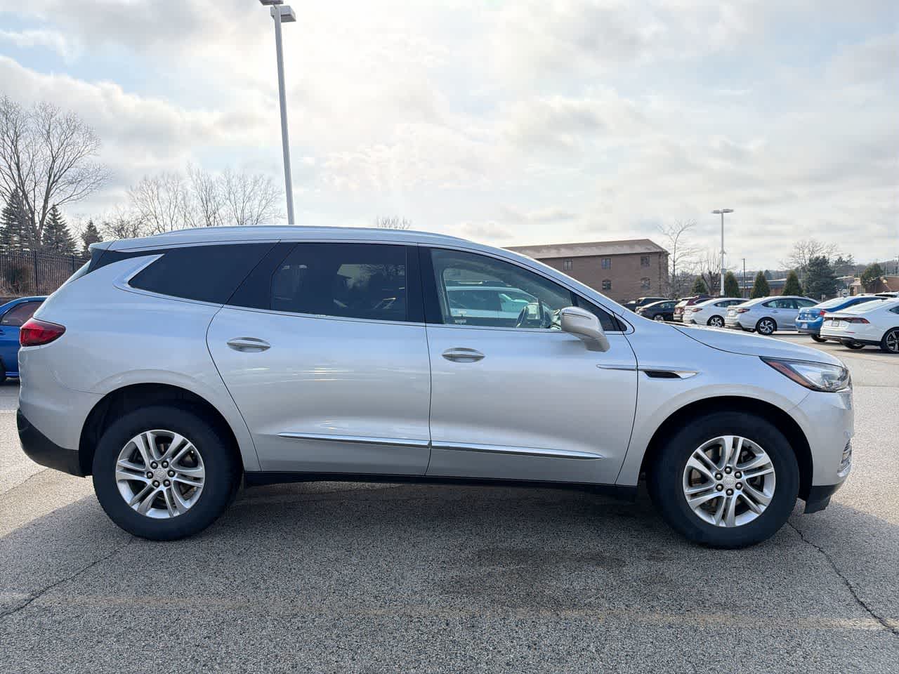 View vehicle photo 5