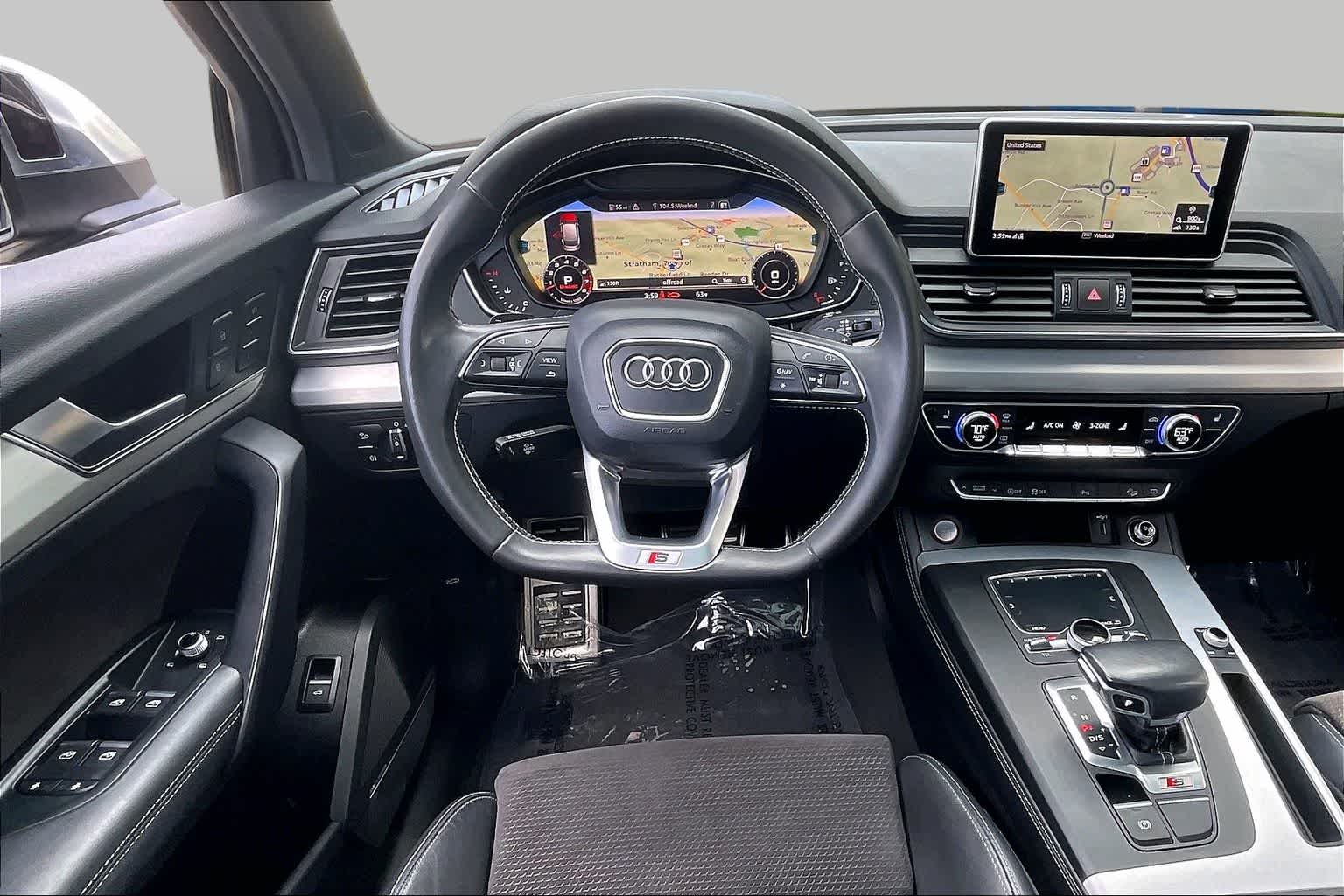View vehicle photo 5