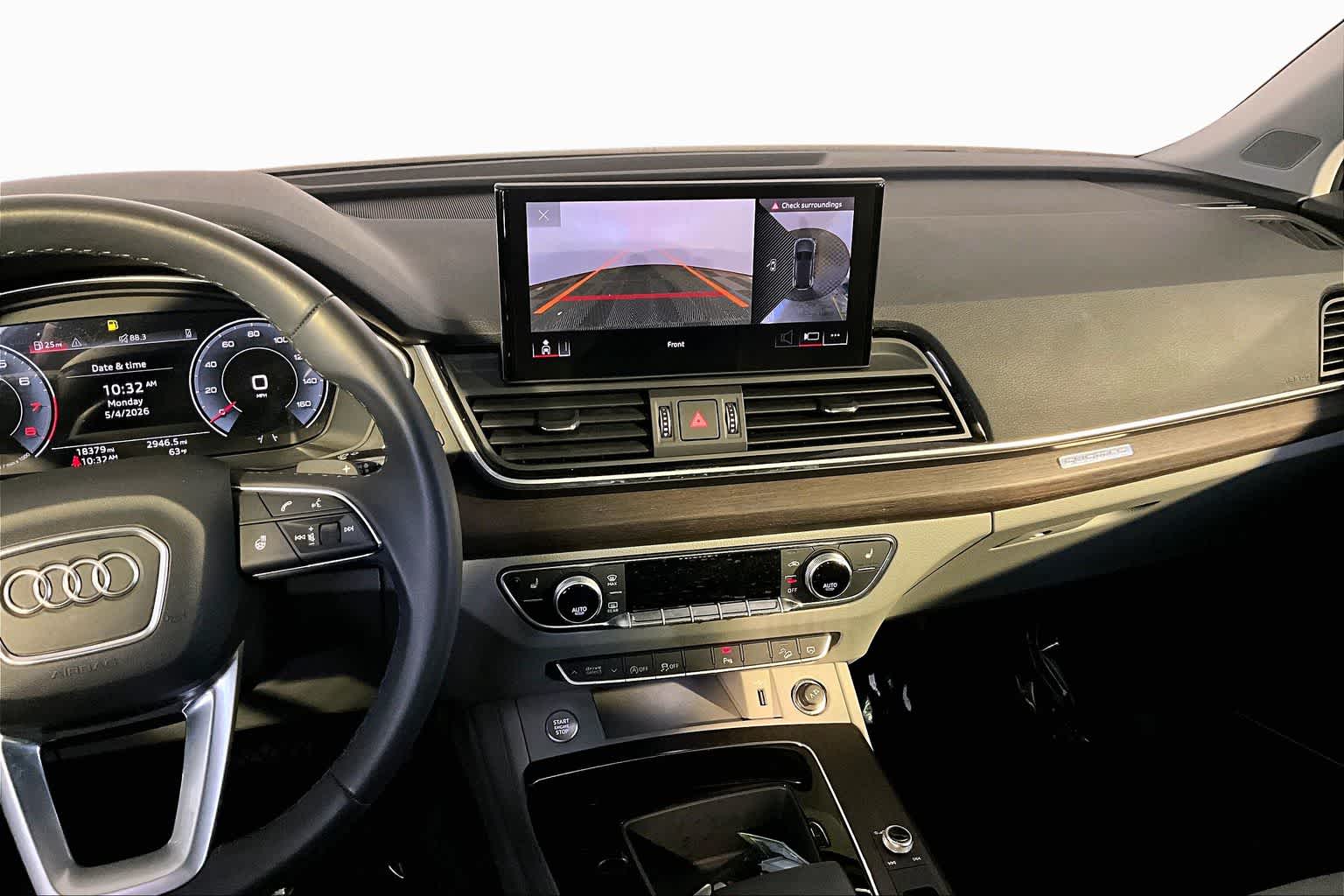 View vehicle photo 7
