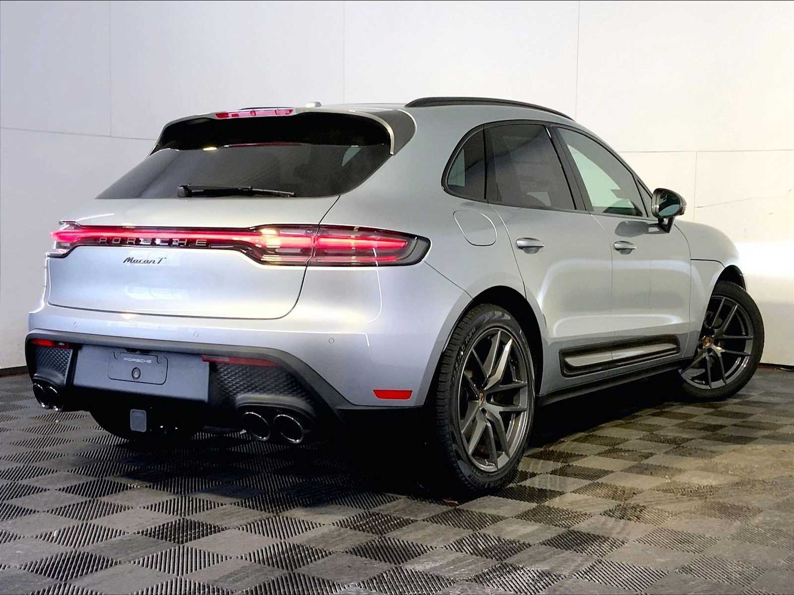 New 2026 F0/Dolomite Silver Porsche T image 7
