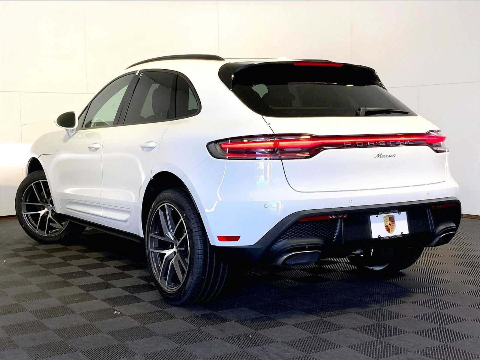 New 2026 0Q/White Porsche  image 3