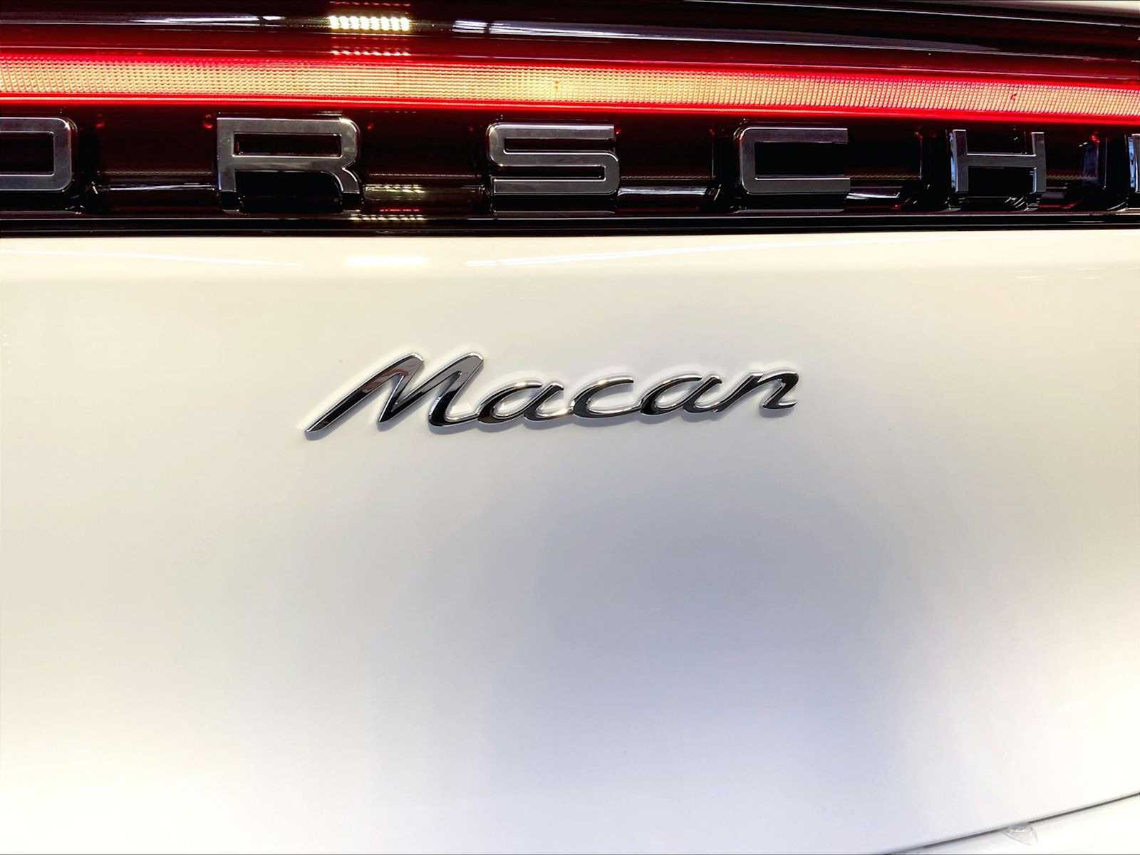 New 2026 0Q/White Porsche  image 19