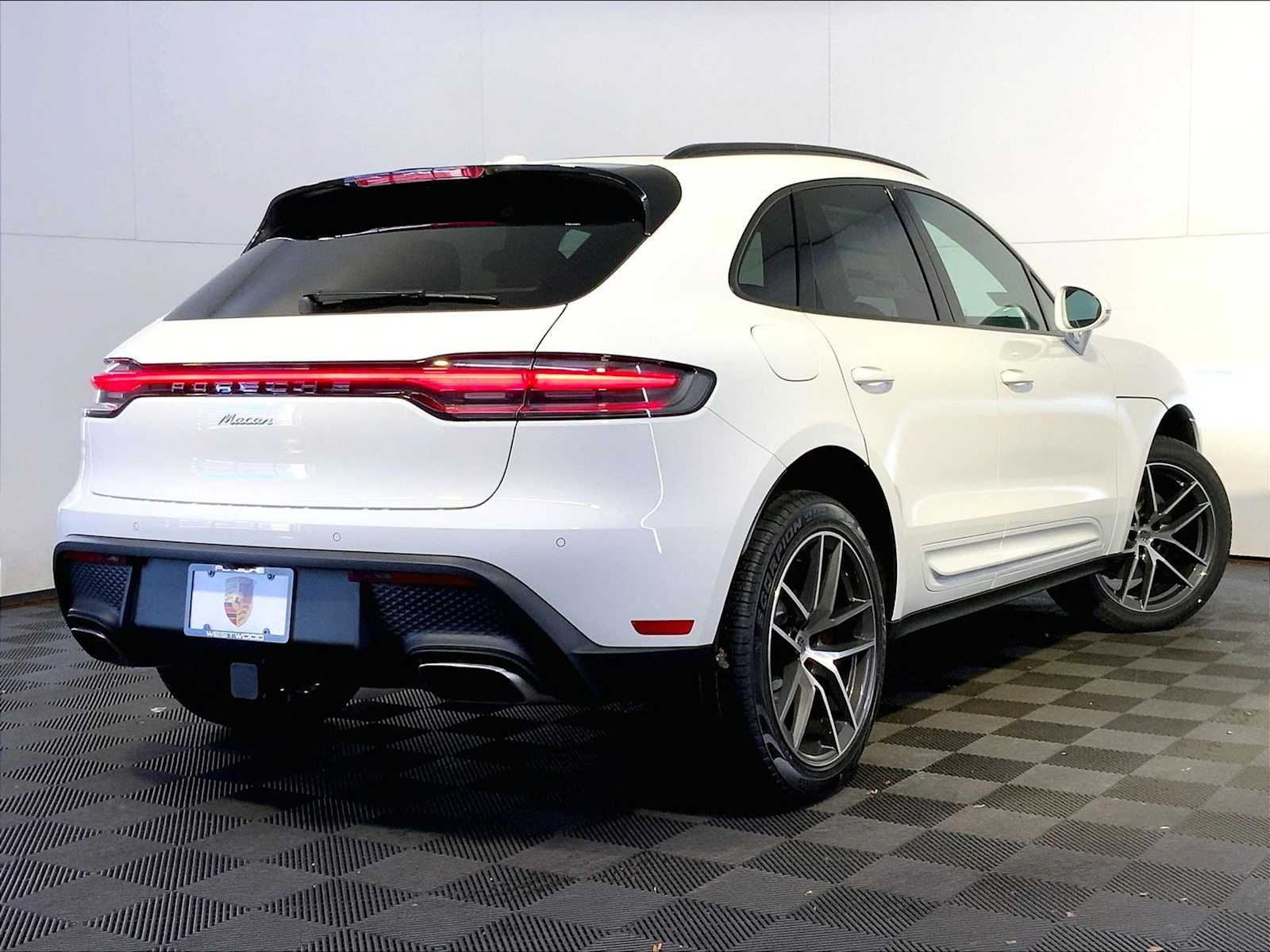 New 2026 0Q/White Porsche  image 7