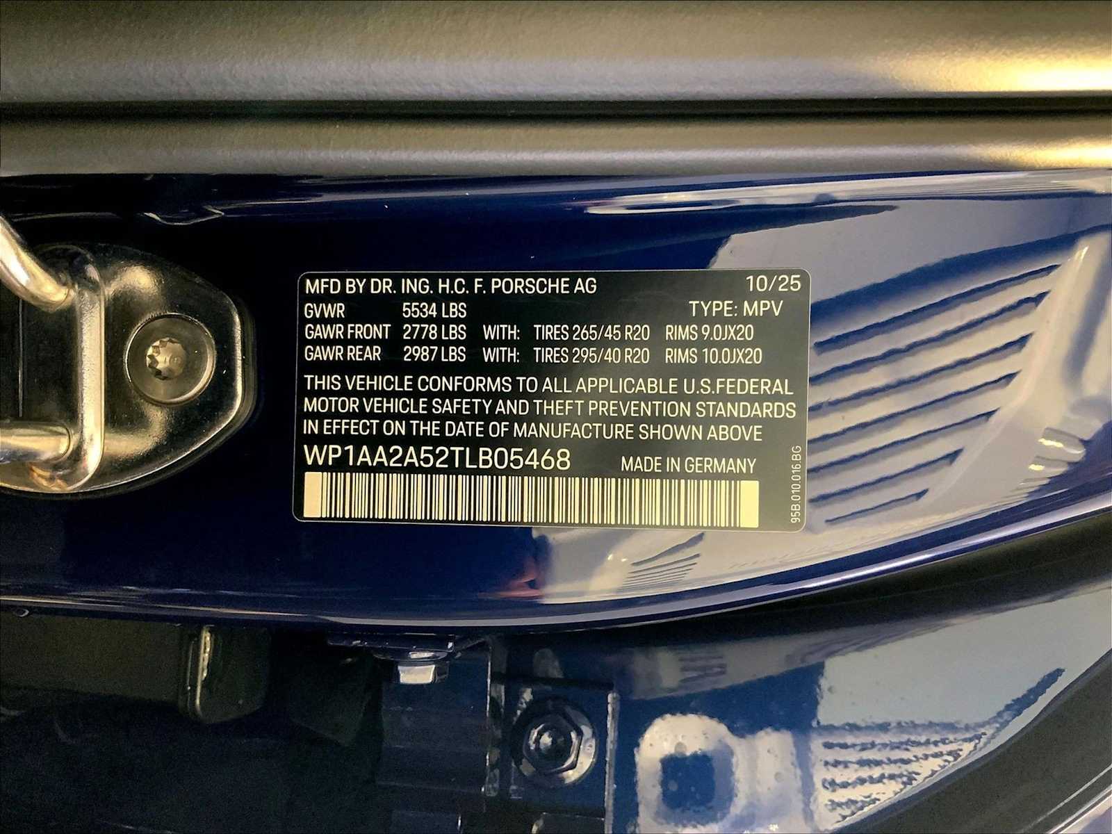 2026 Porsche Macan T - Photo 23