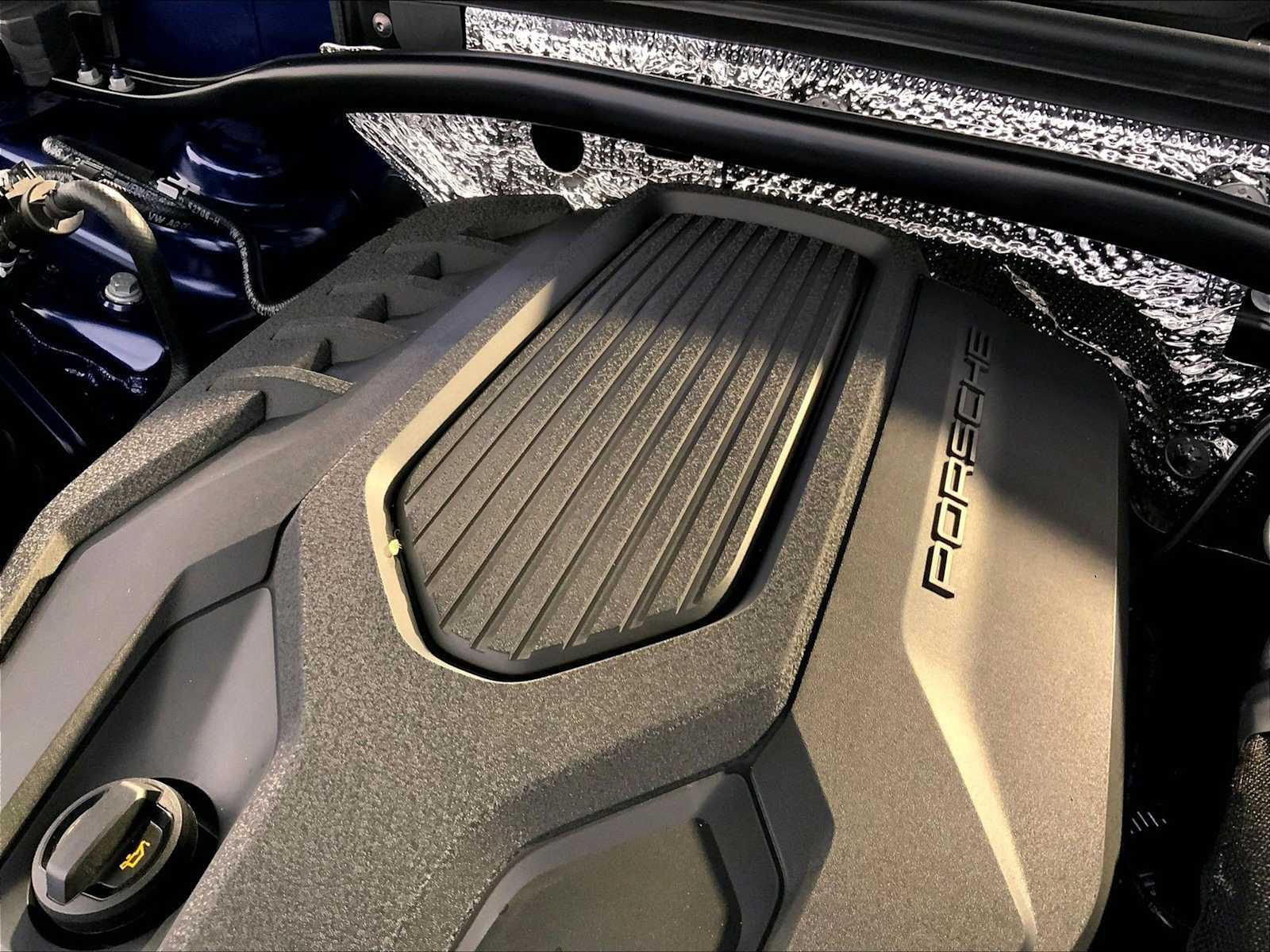 2026 Porsche Macan T - Photo 22