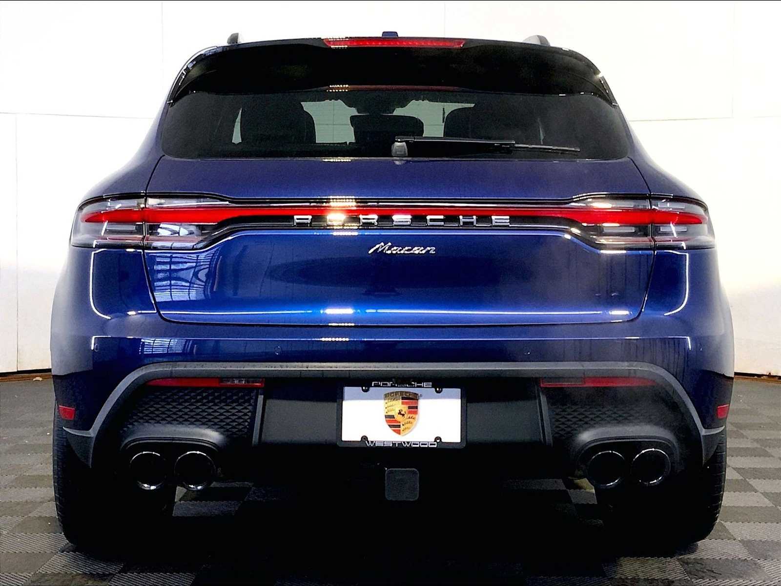 2026 Porsche Macan T - Photo 6