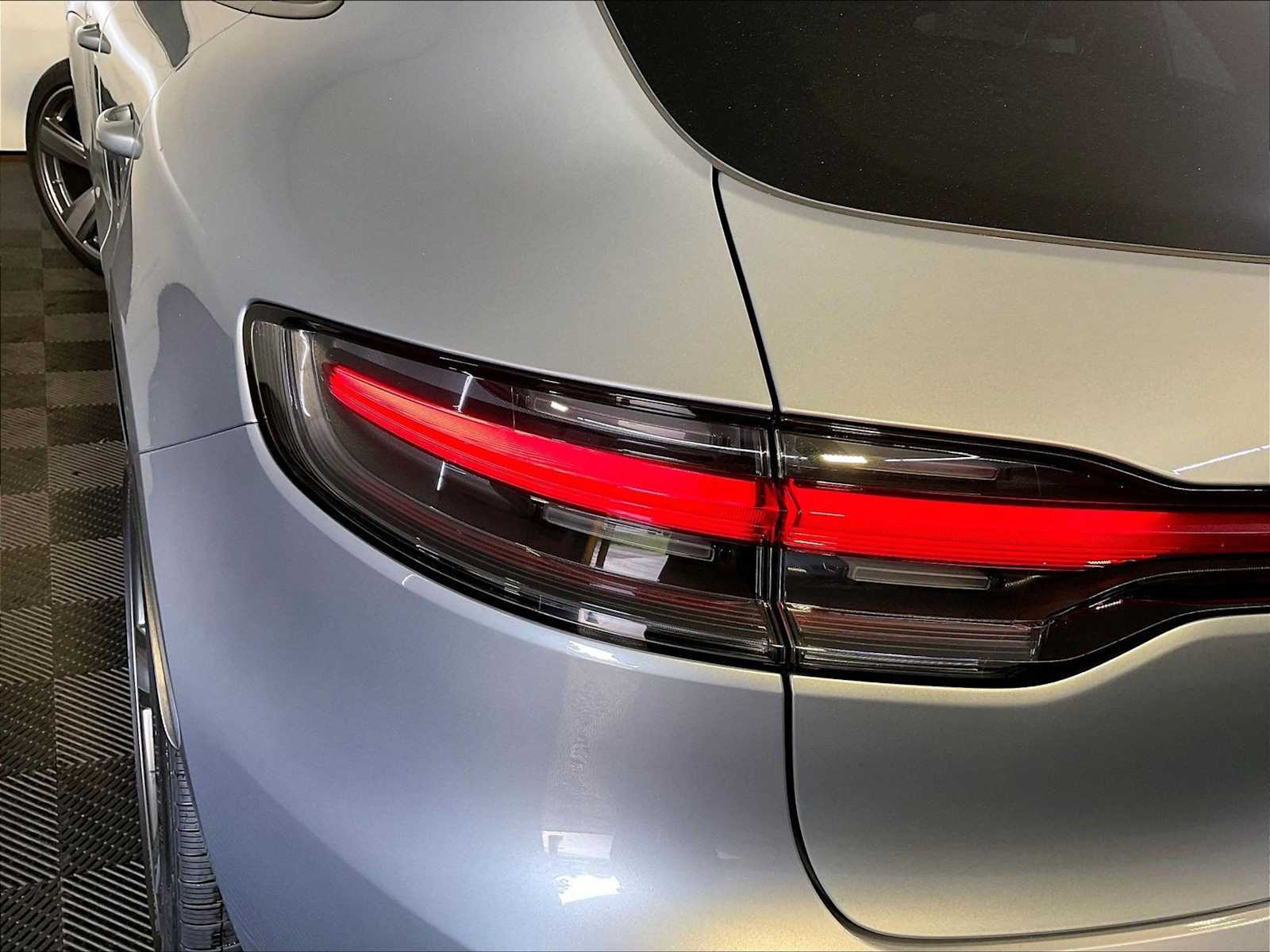 New 2026 F0/Dolomite Silver Porsche  image 18
