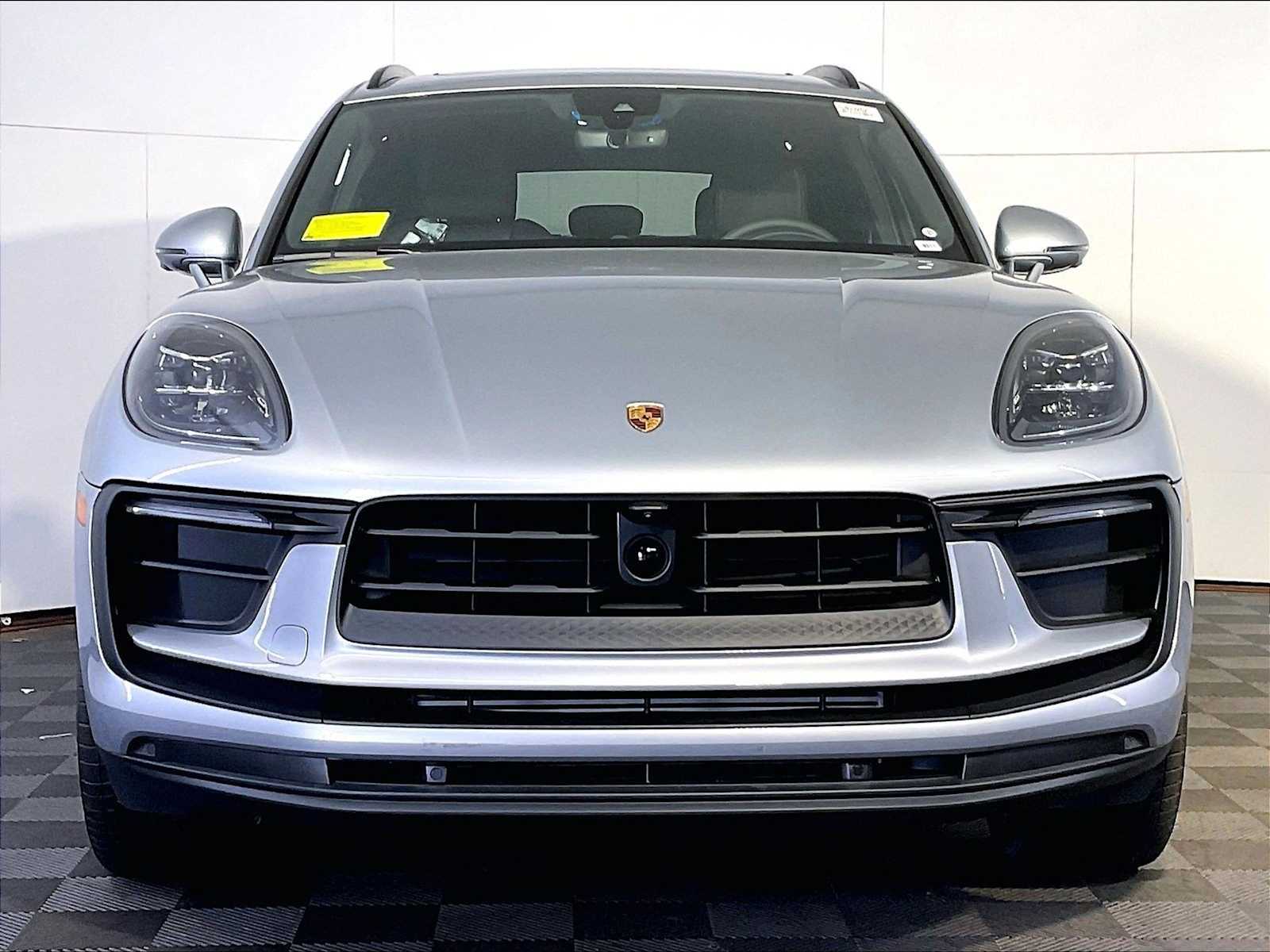 New 2026 F0/Dolomite Silver Porsche  image 10